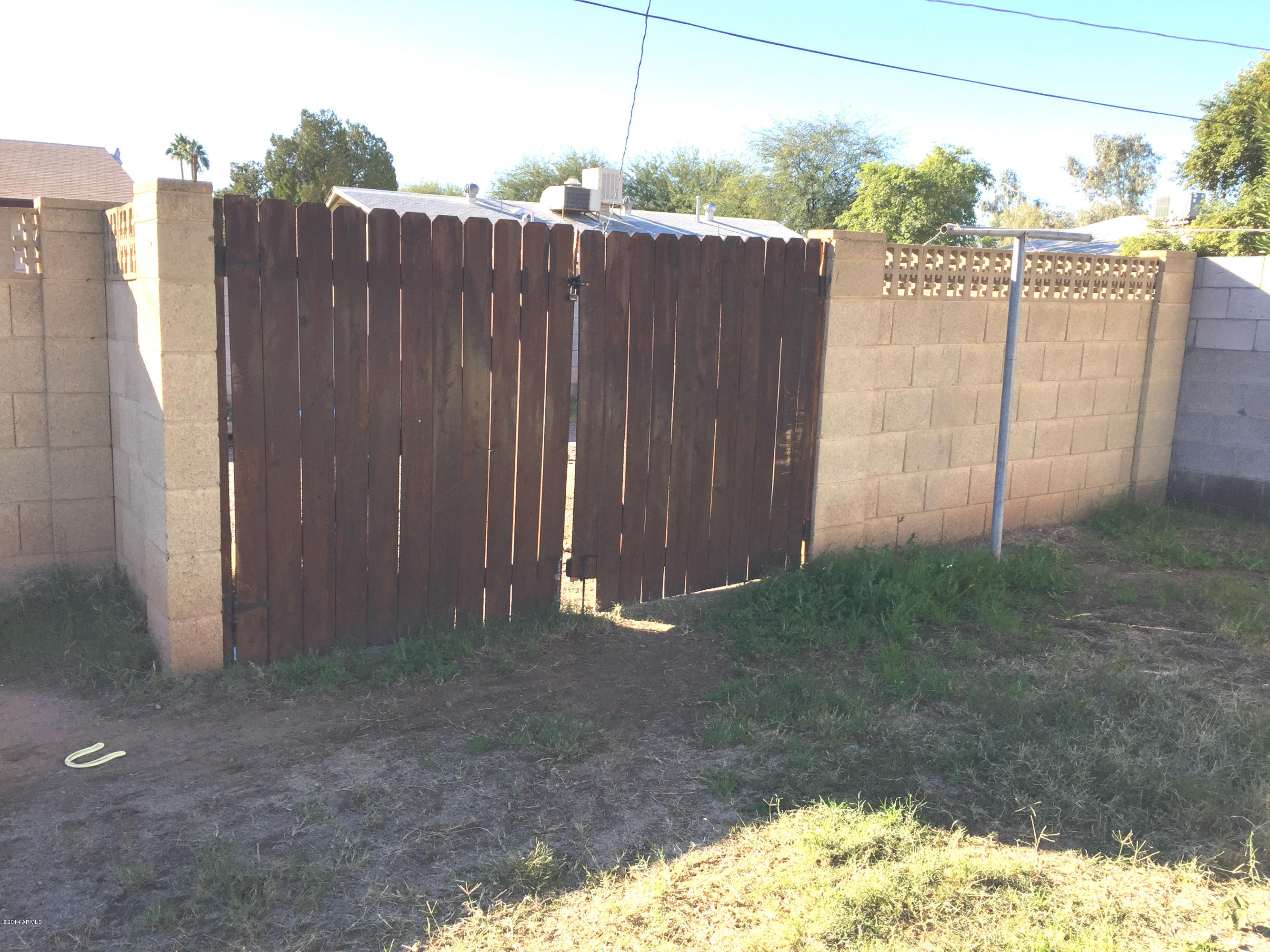 731 E WESLEYAN Drive