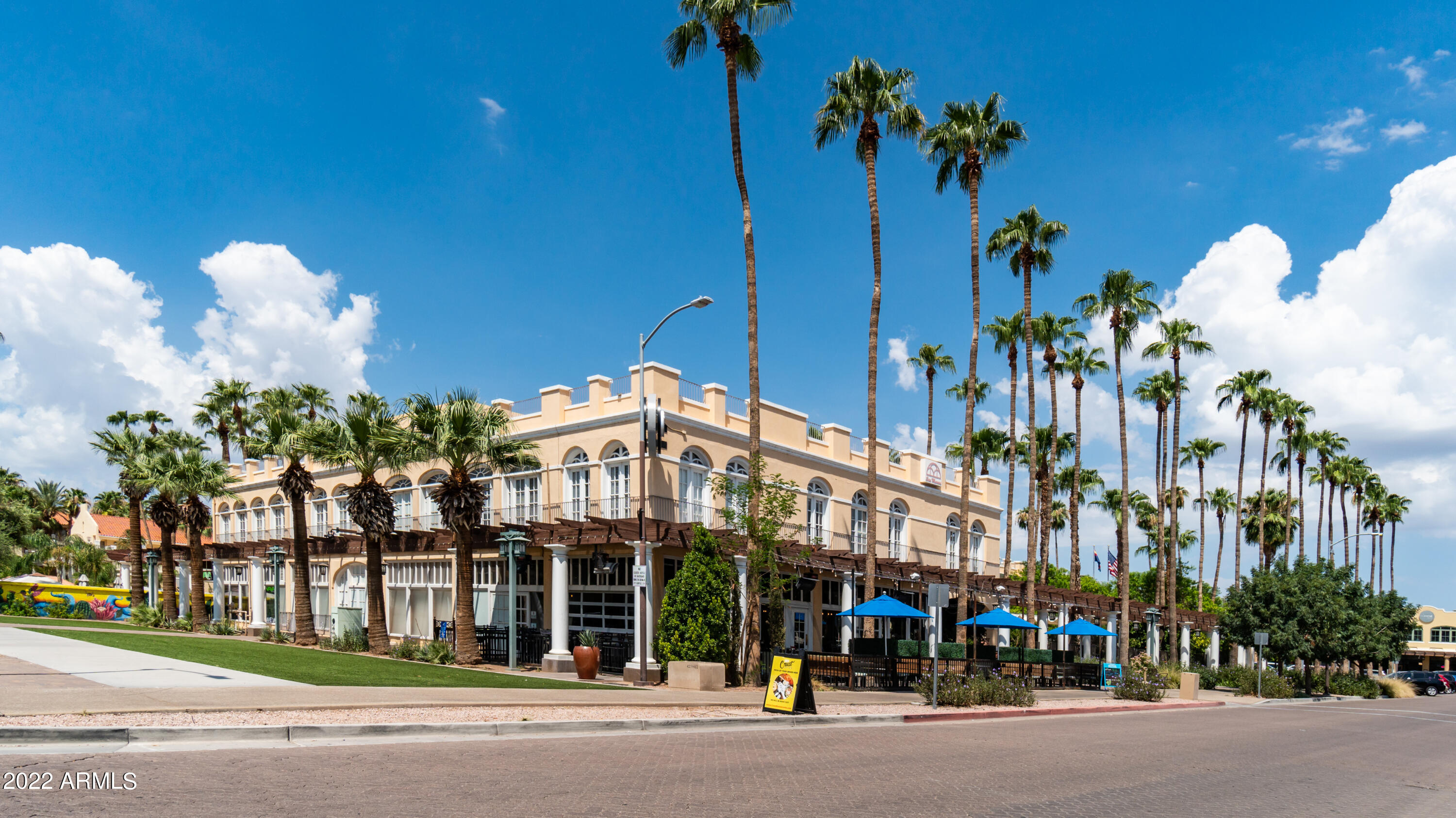 124 N CALIFORNIA Street Unit: 28