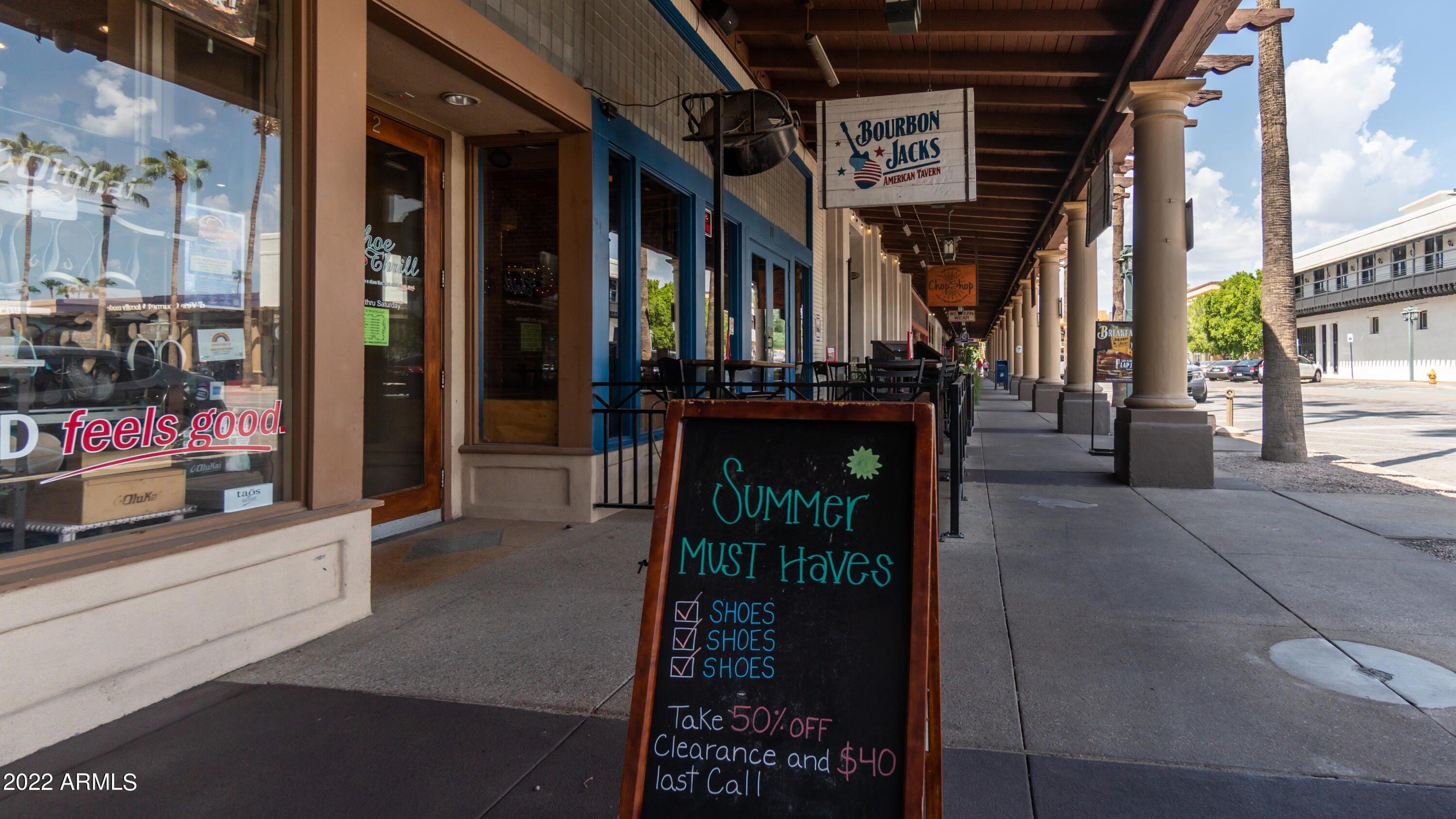 124 N CALIFORNIA Street Unit: 28