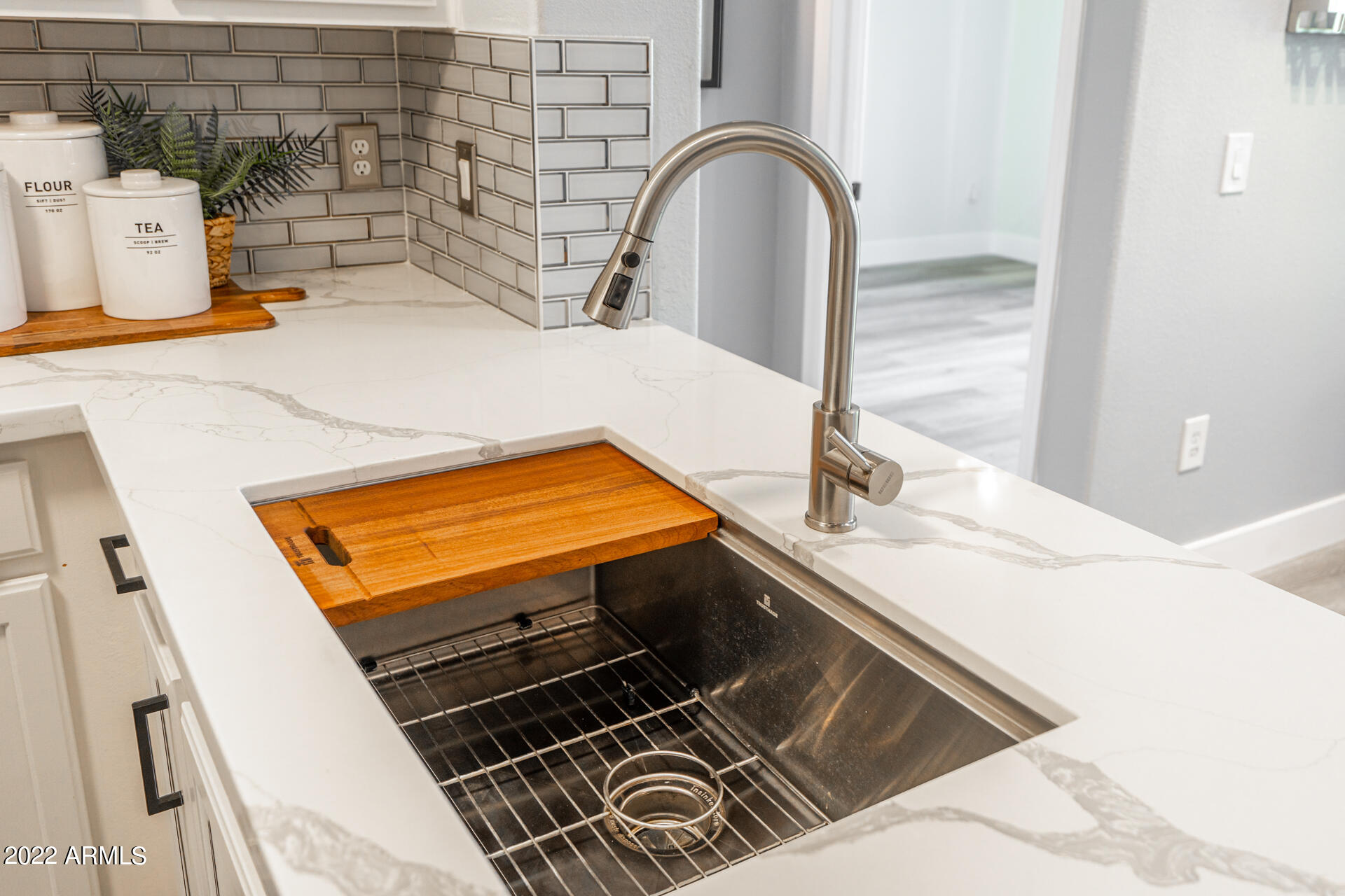 20100 N 78TH Place Unit: 2038