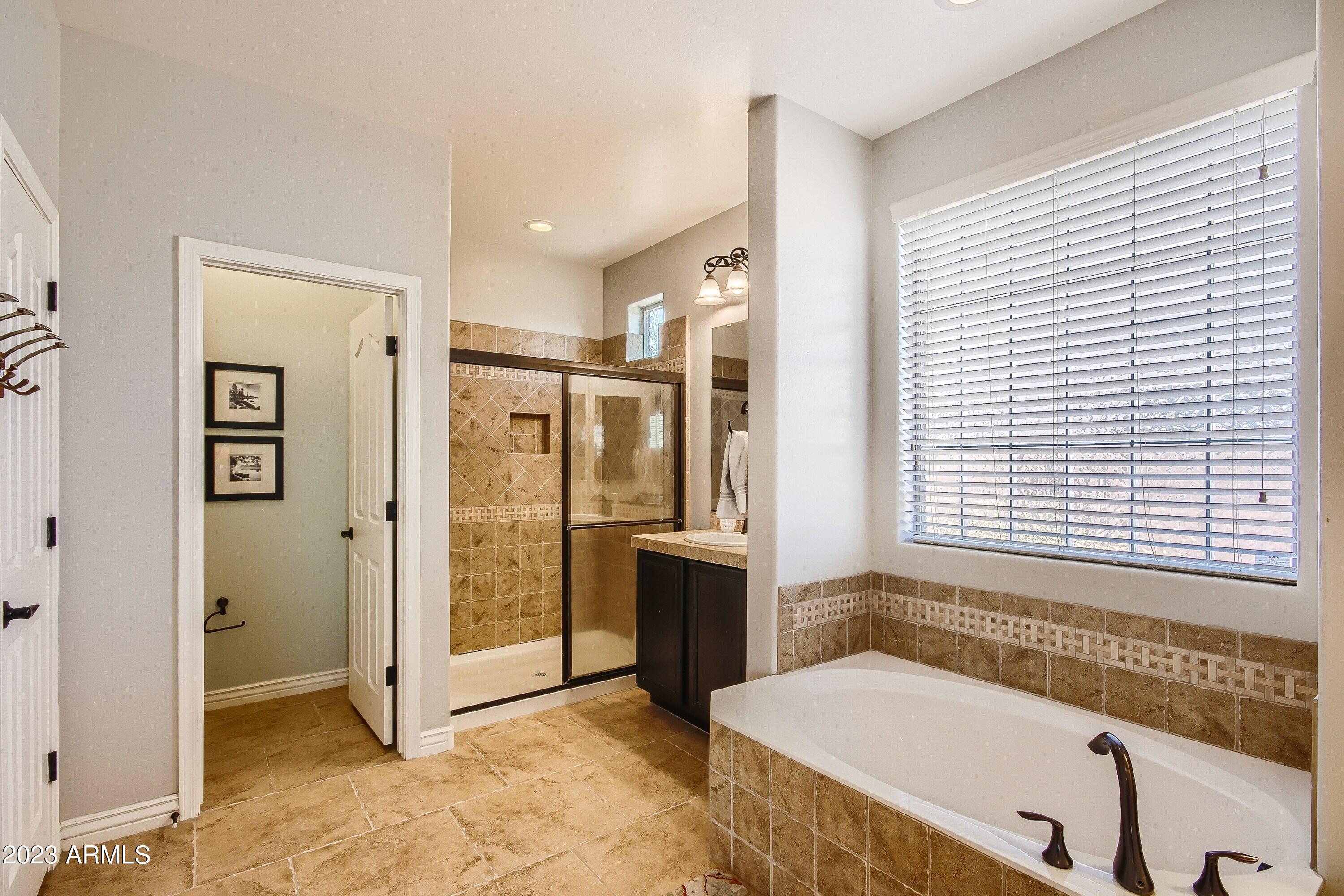 2212 E GALILEO Drive