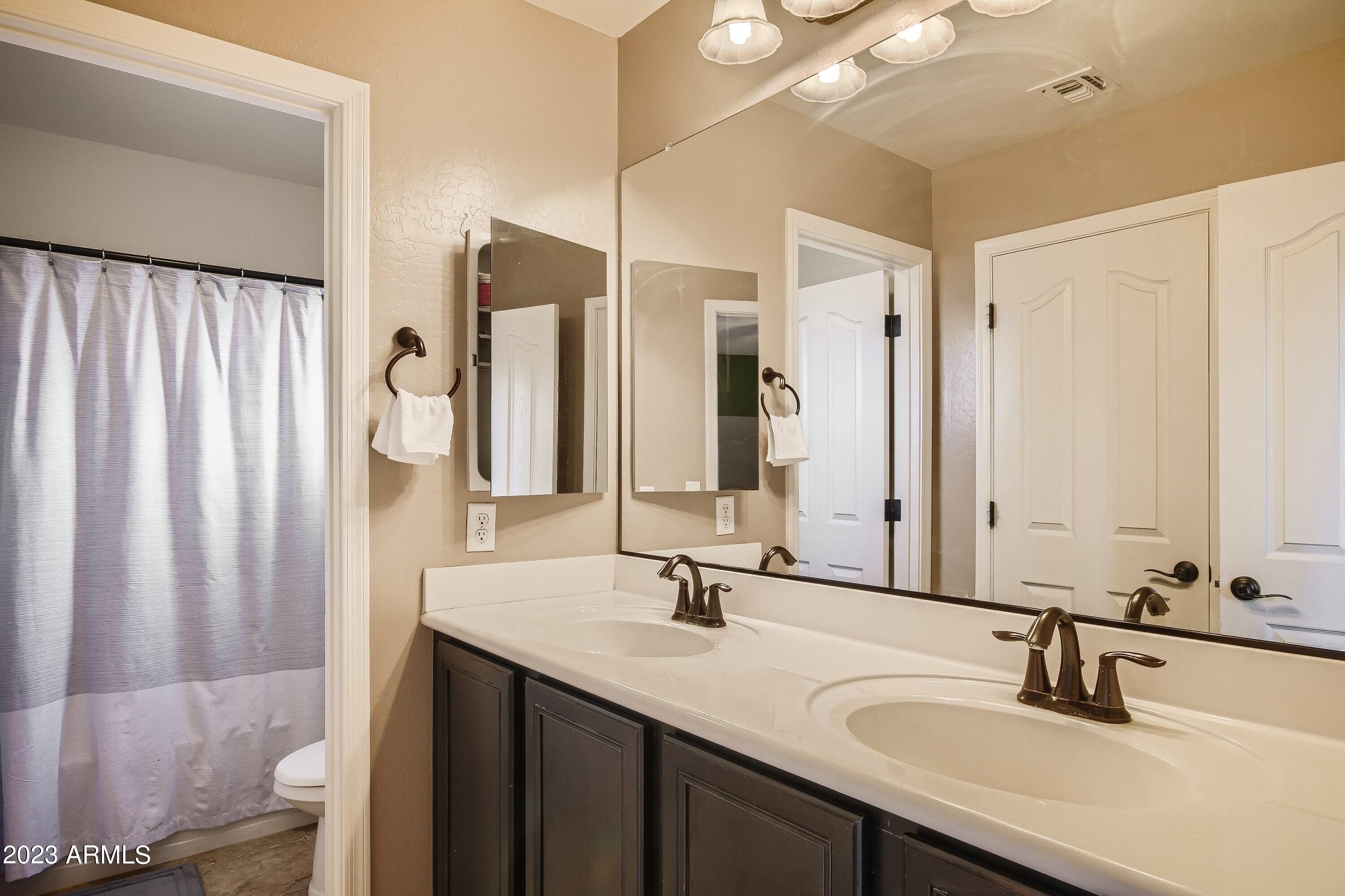 2212 E GALILEO Drive