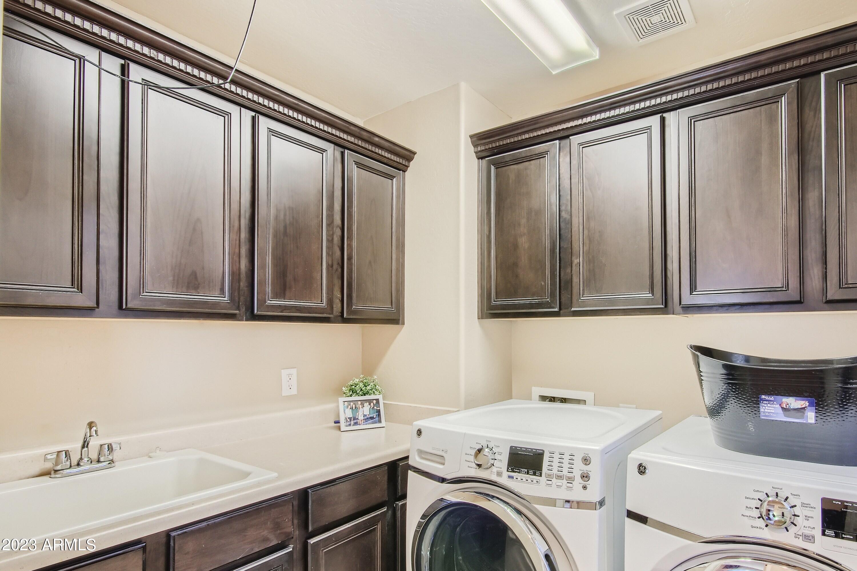 2212 E GALILEO Drive