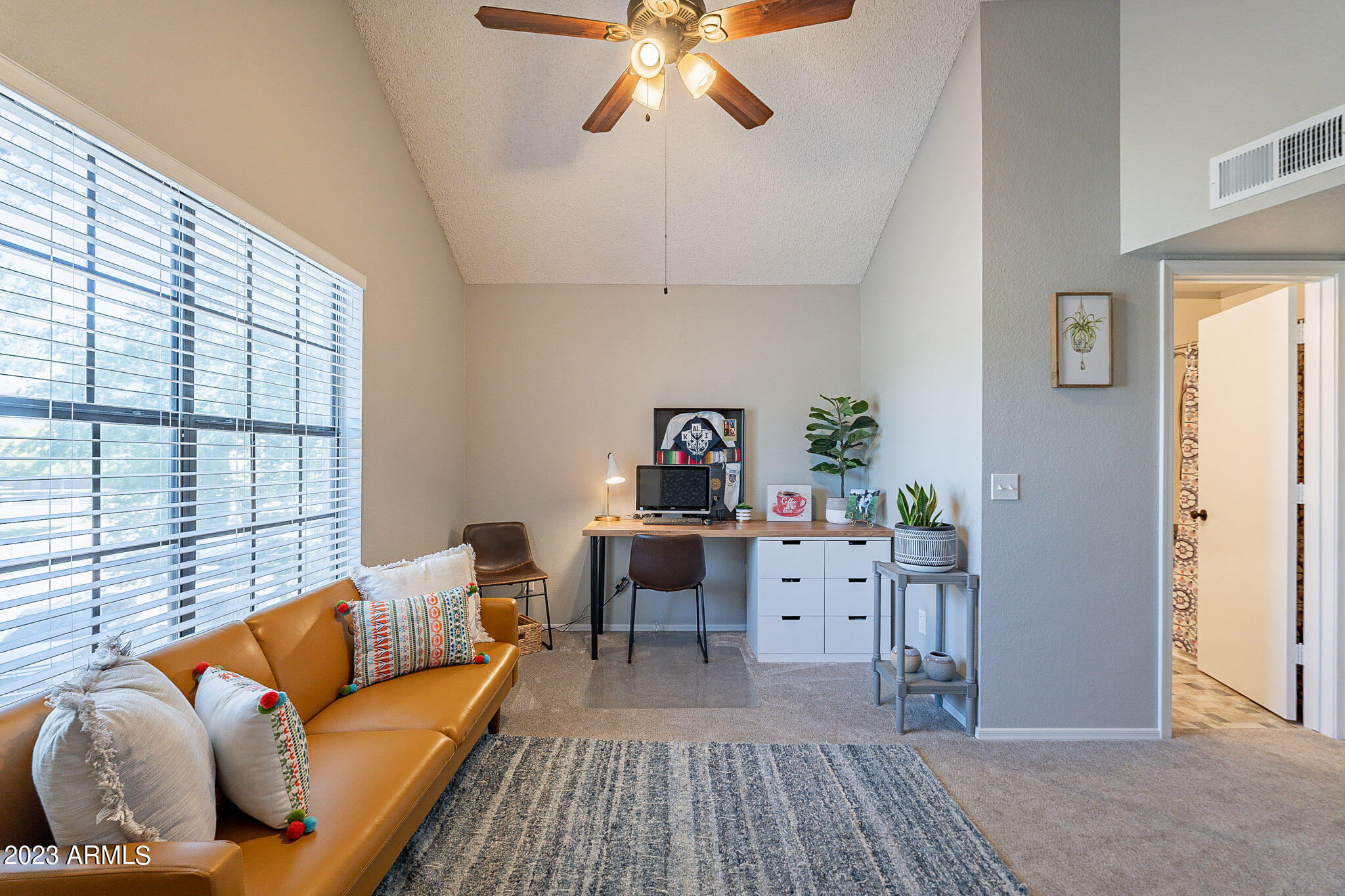 921 W UNIVERSITY Drive Unit: 1006