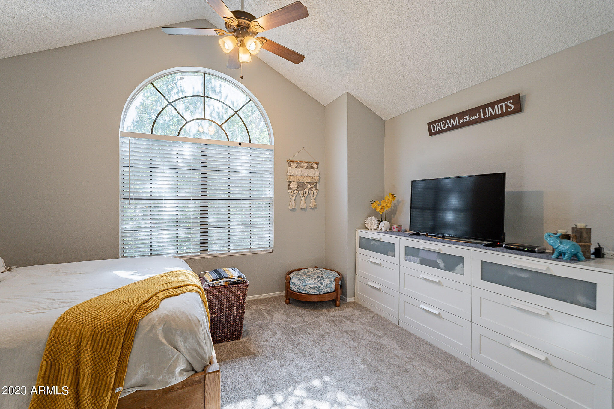 921 W UNIVERSITY Drive Unit: 1006