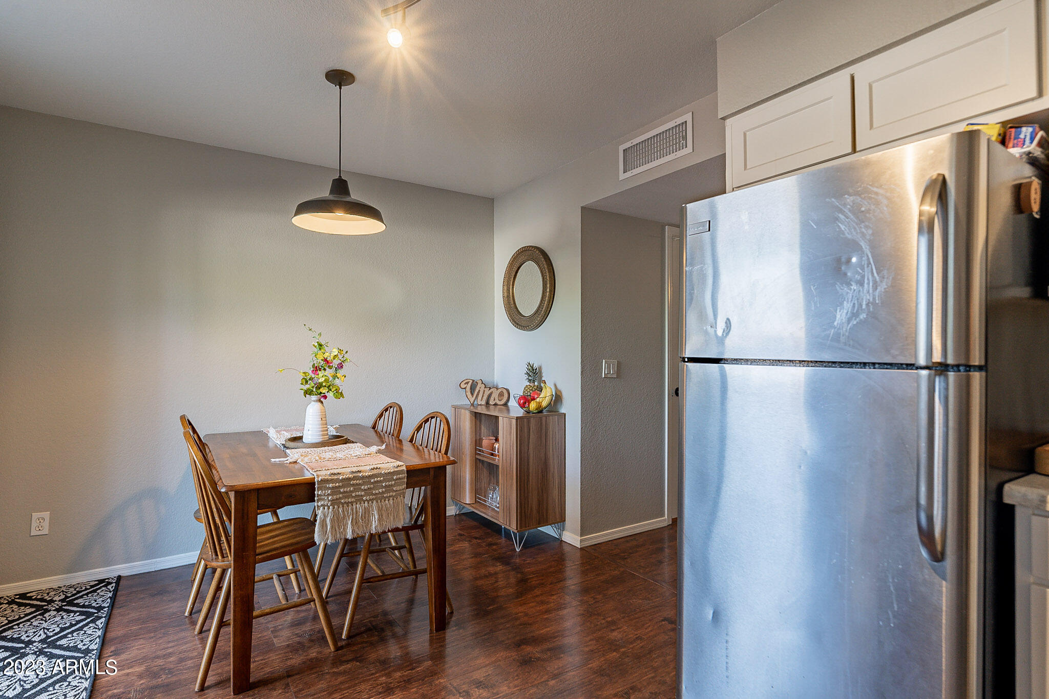 921 W UNIVERSITY Drive Unit: 1006