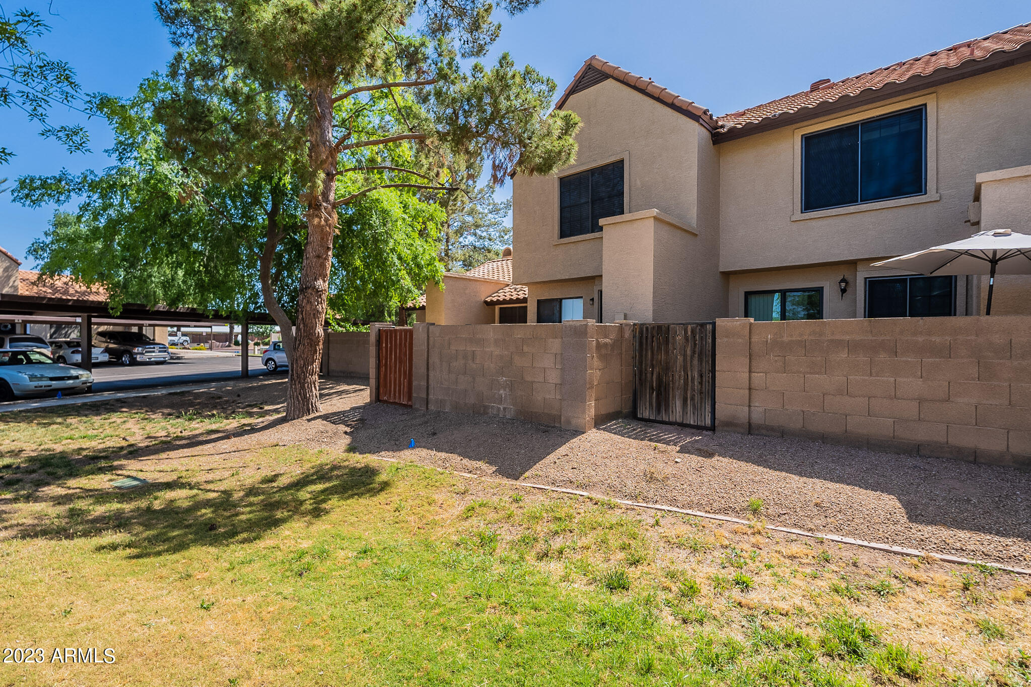 921 W UNIVERSITY Drive Unit: 1006