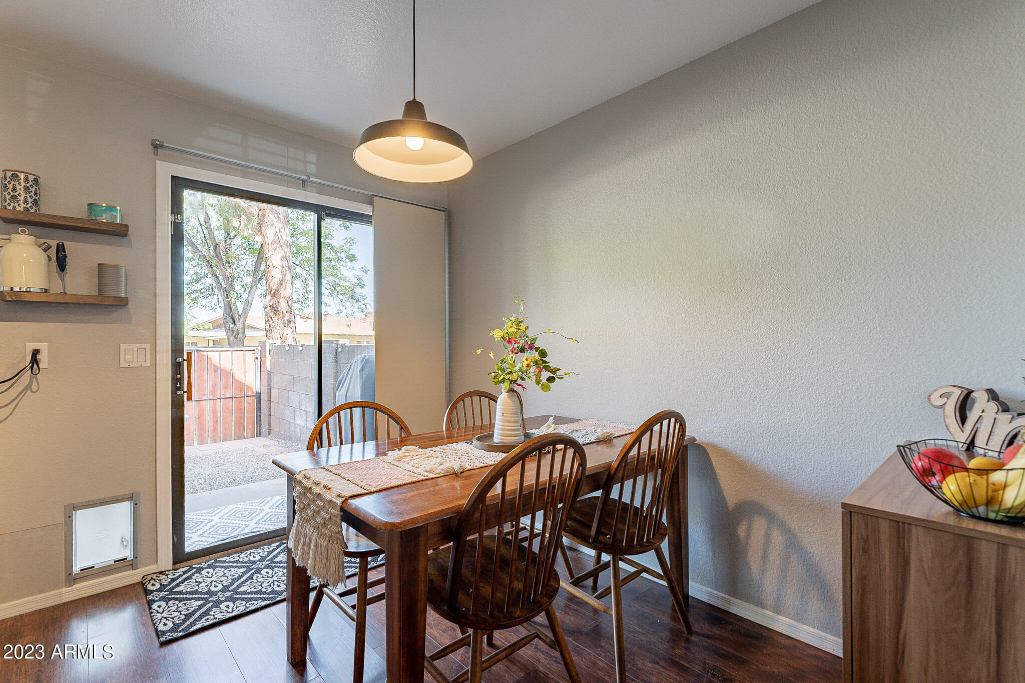 921 W UNIVERSITY Drive Unit: 1006