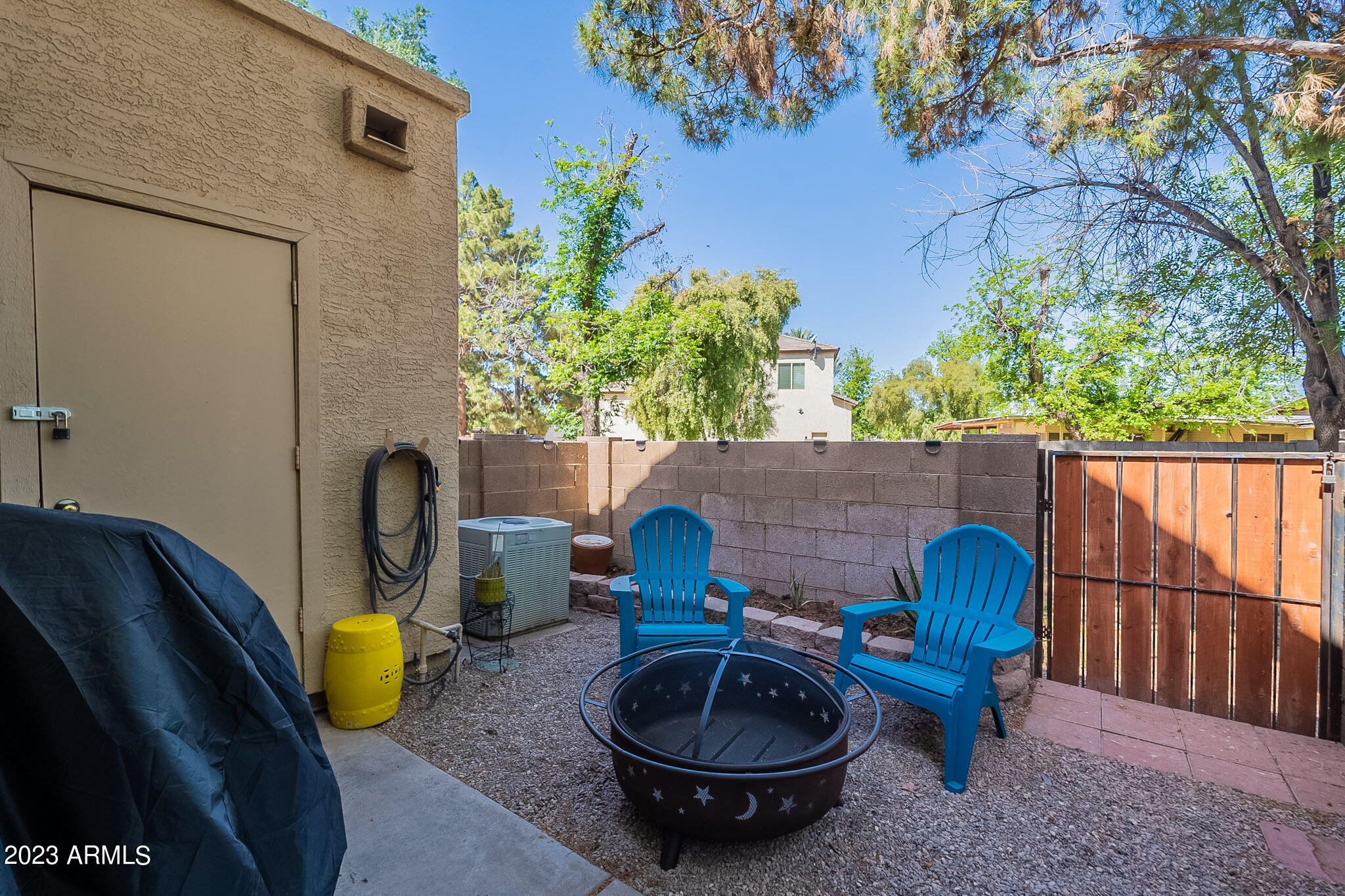 921 W UNIVERSITY Drive Unit: 1006