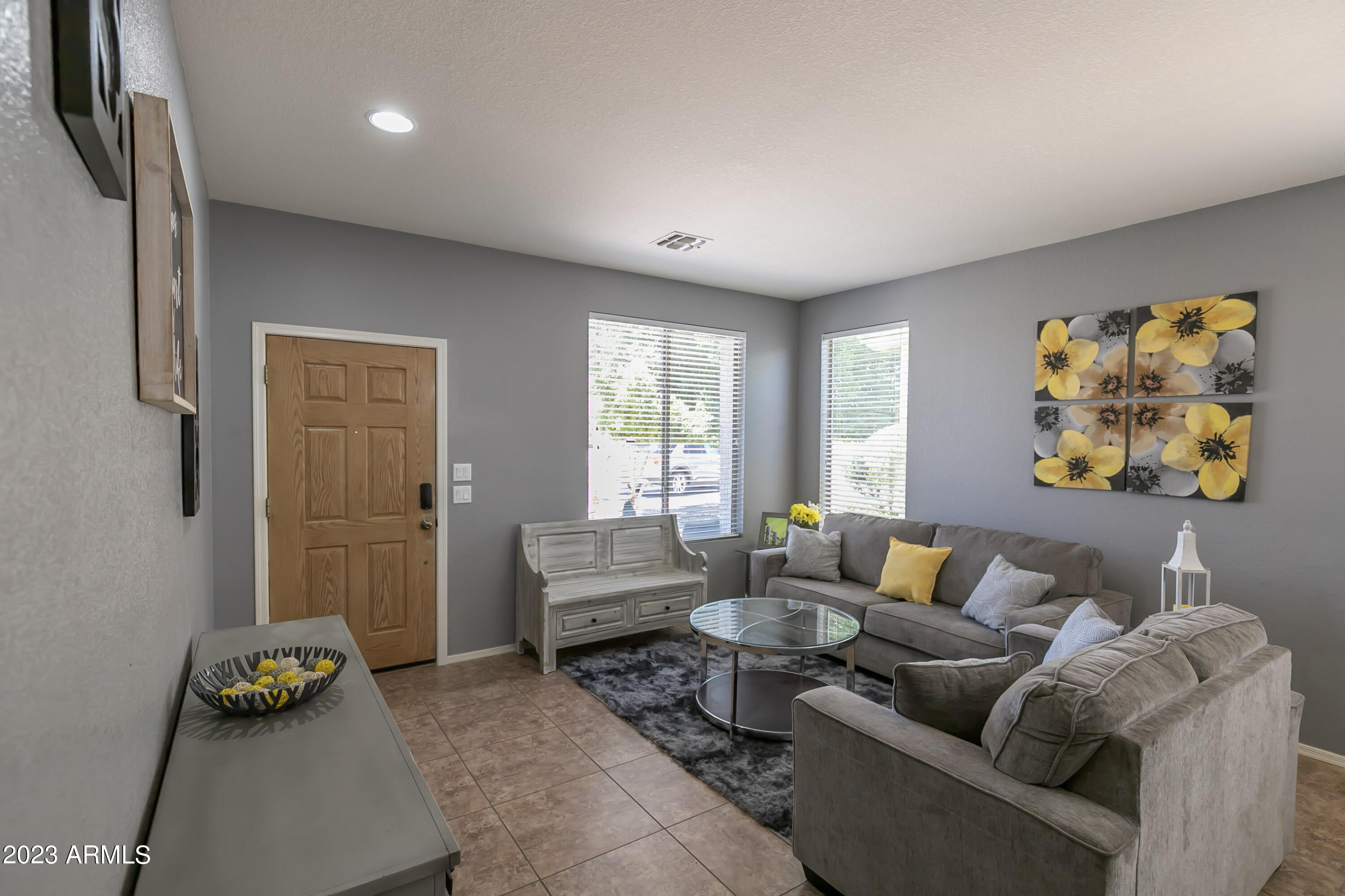 10249 E JUANITA Circle