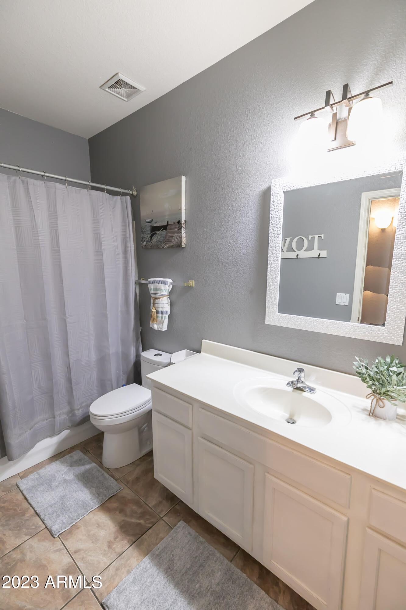 10249 E JUANITA Circle