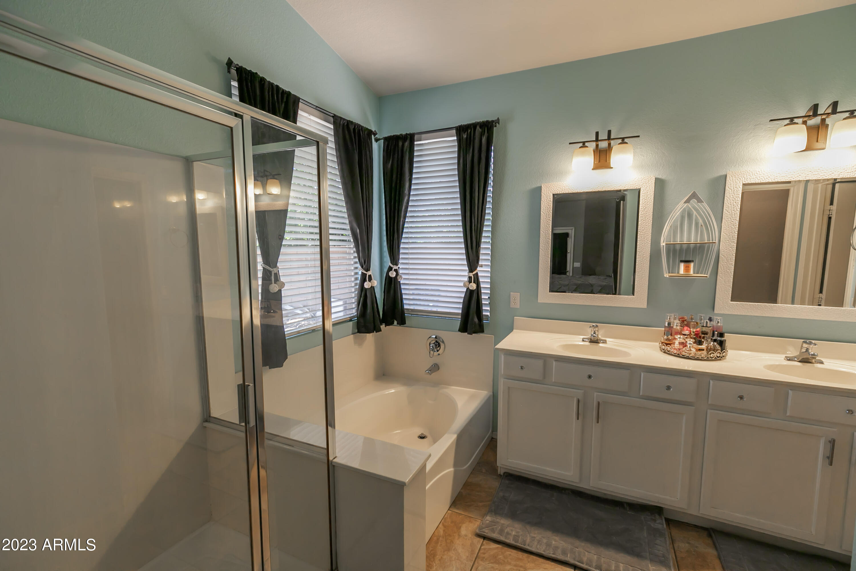 10249 E JUANITA Circle