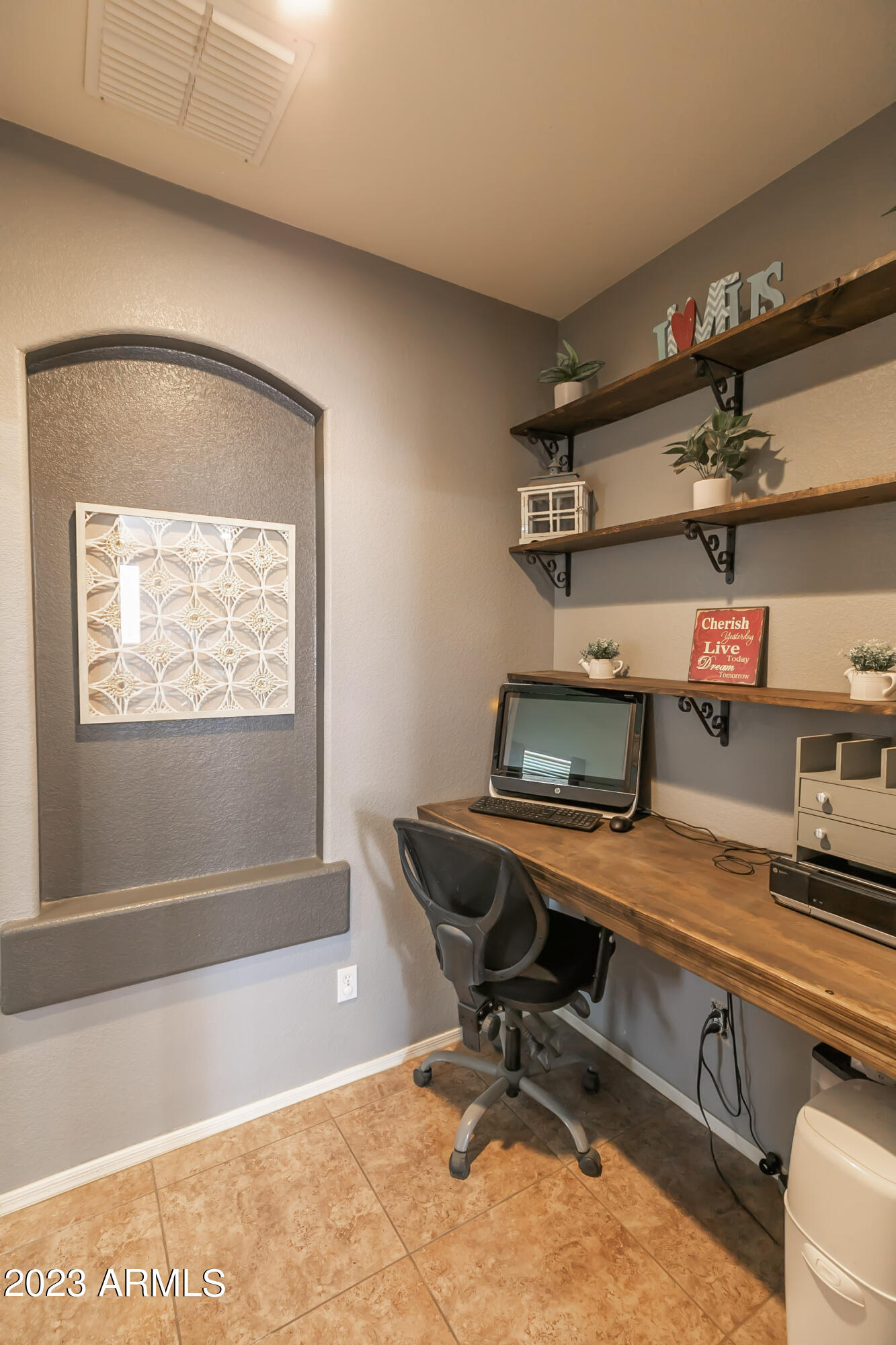 10249 E JUANITA Circle