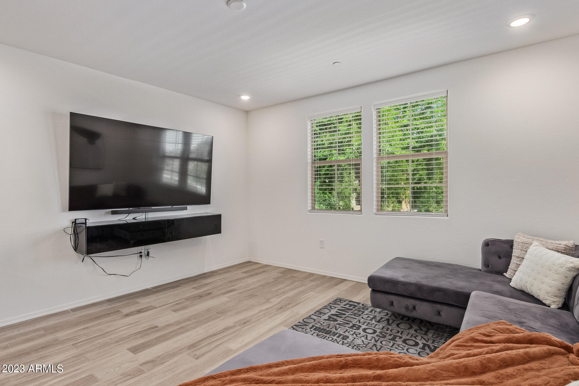 2669 S PEPPERTREE Drive # 105