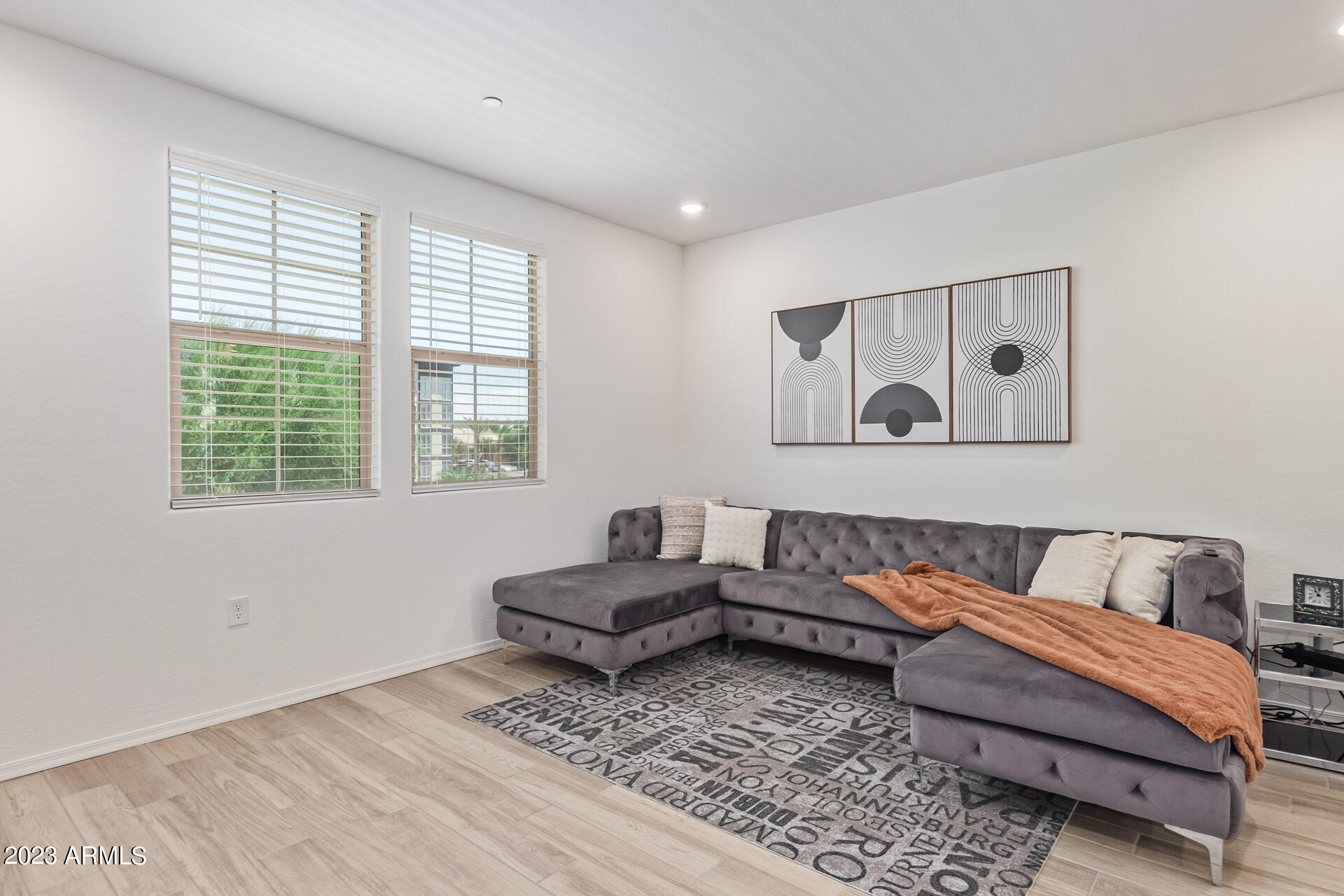 2669 S PEPPERTREE Drive # 105