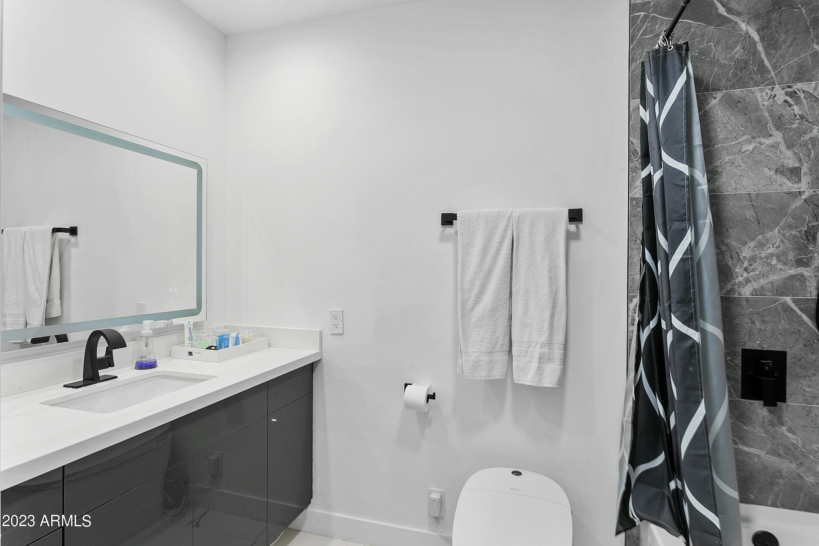 8245 E BELL Road Unit: 150