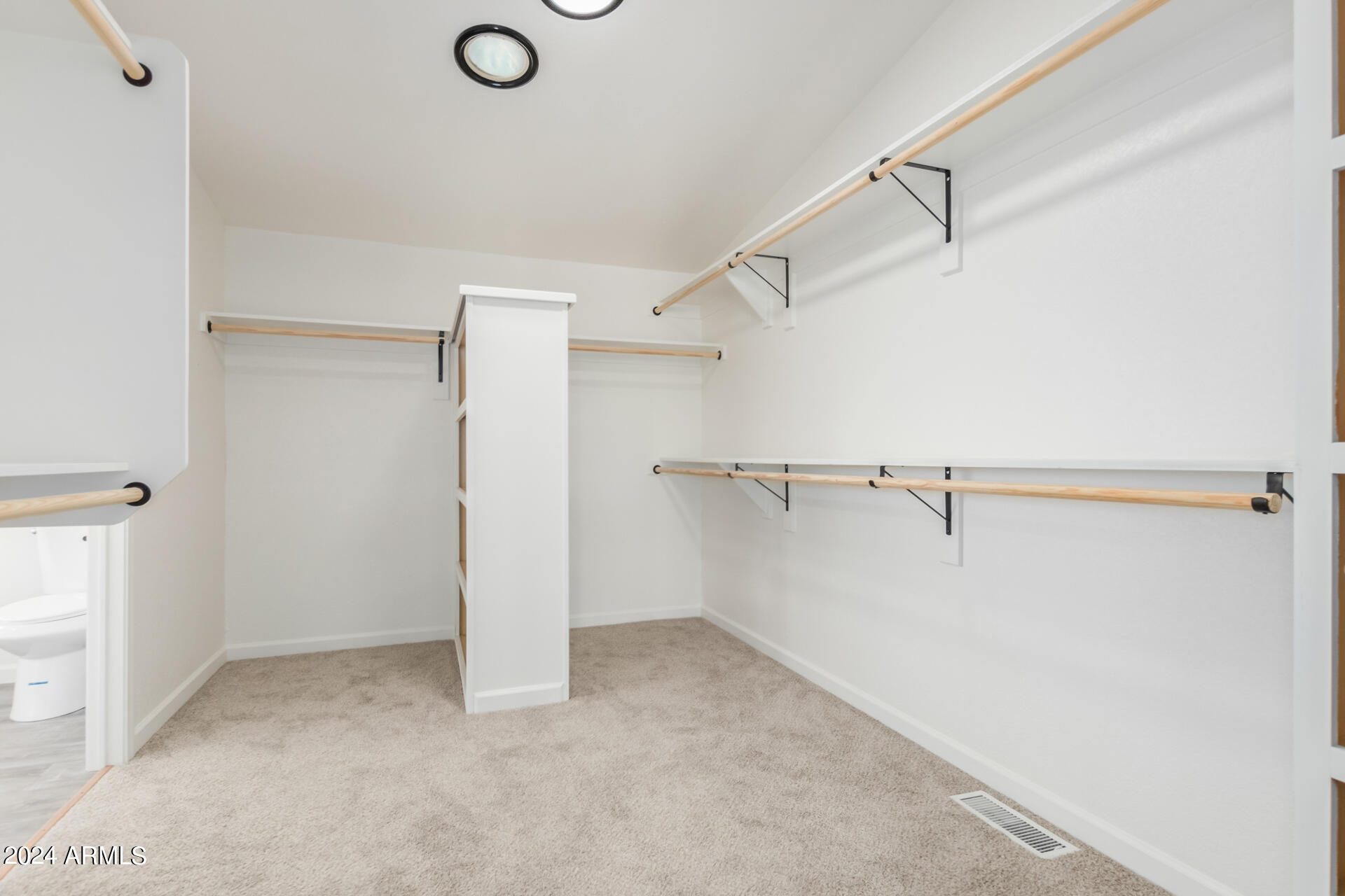 2816 W TWIN PEAKS Lane