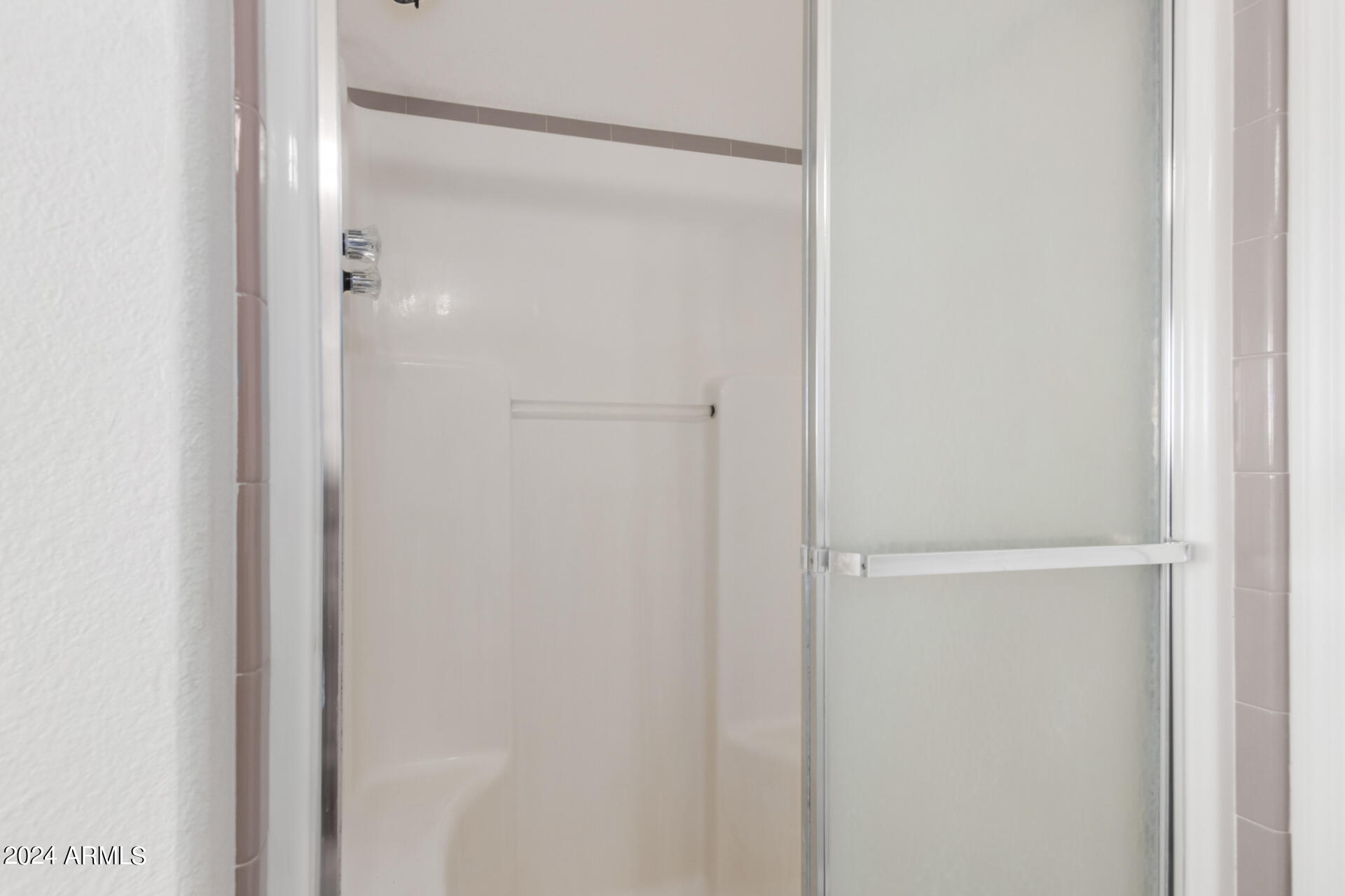 2816 W TWIN PEAKS Lane