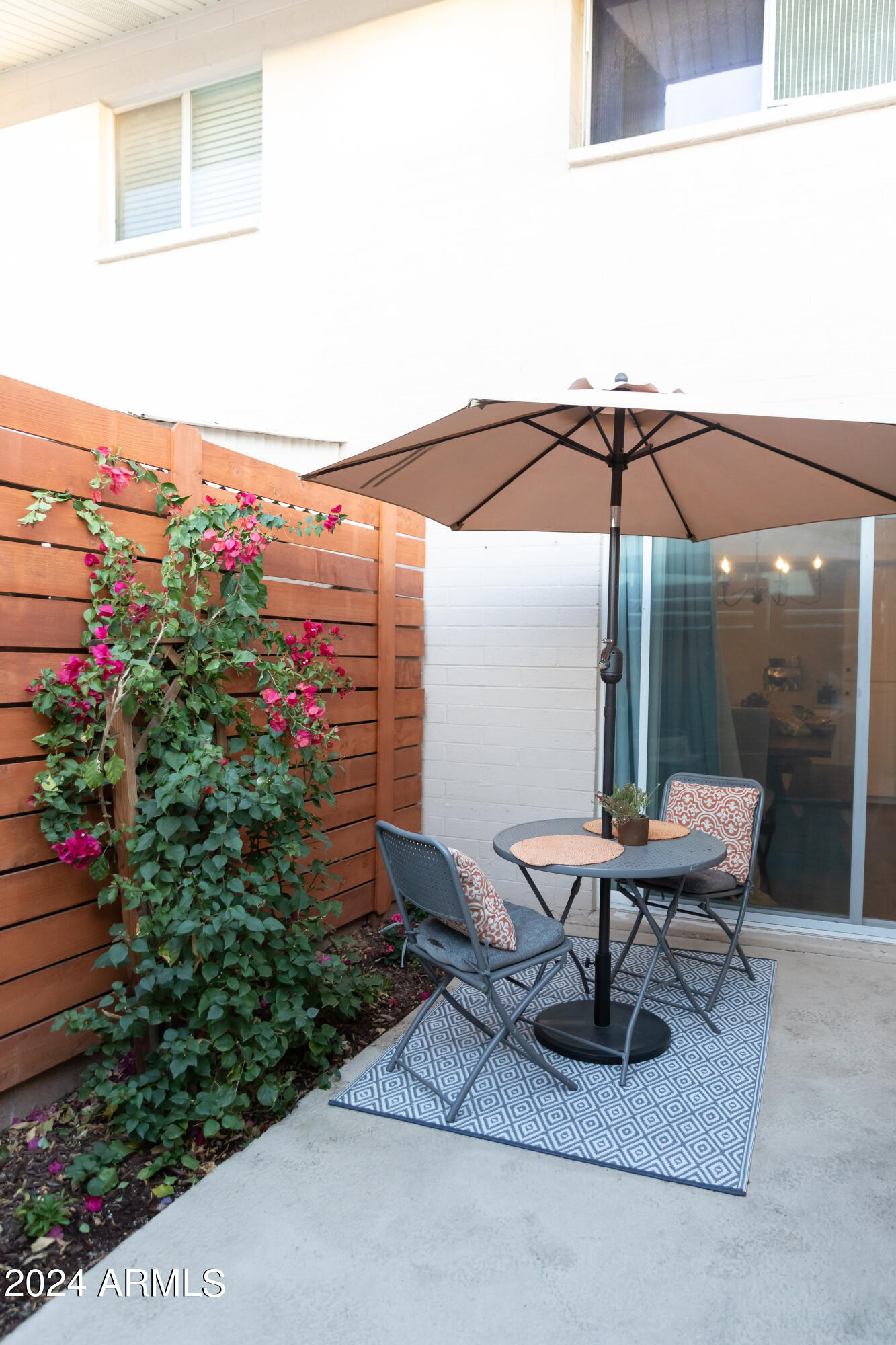 8456 E MONTEBELLO Avenue