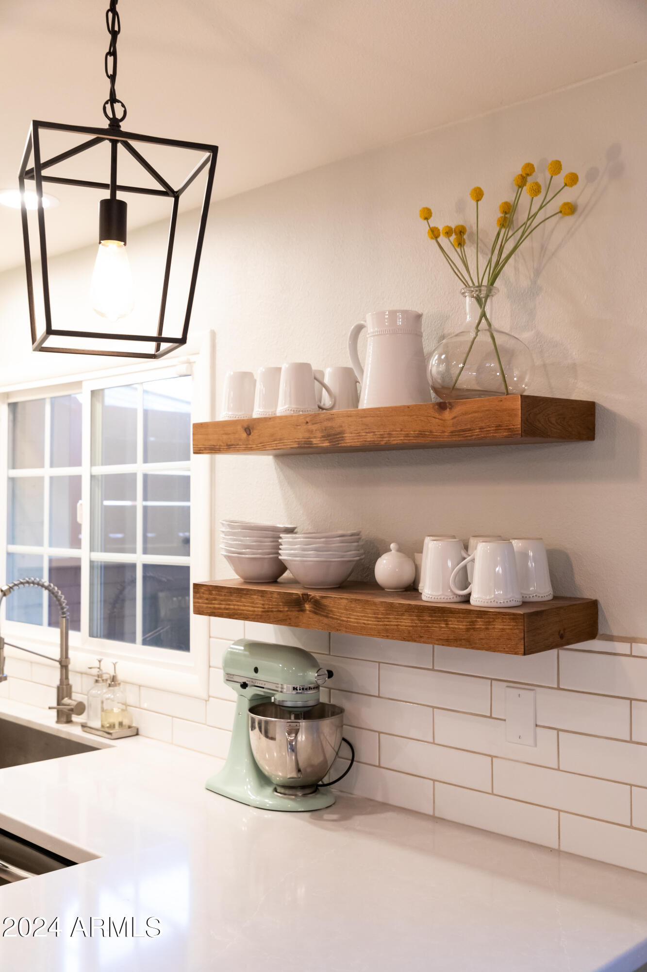 8456 E MONTEBELLO Avenue