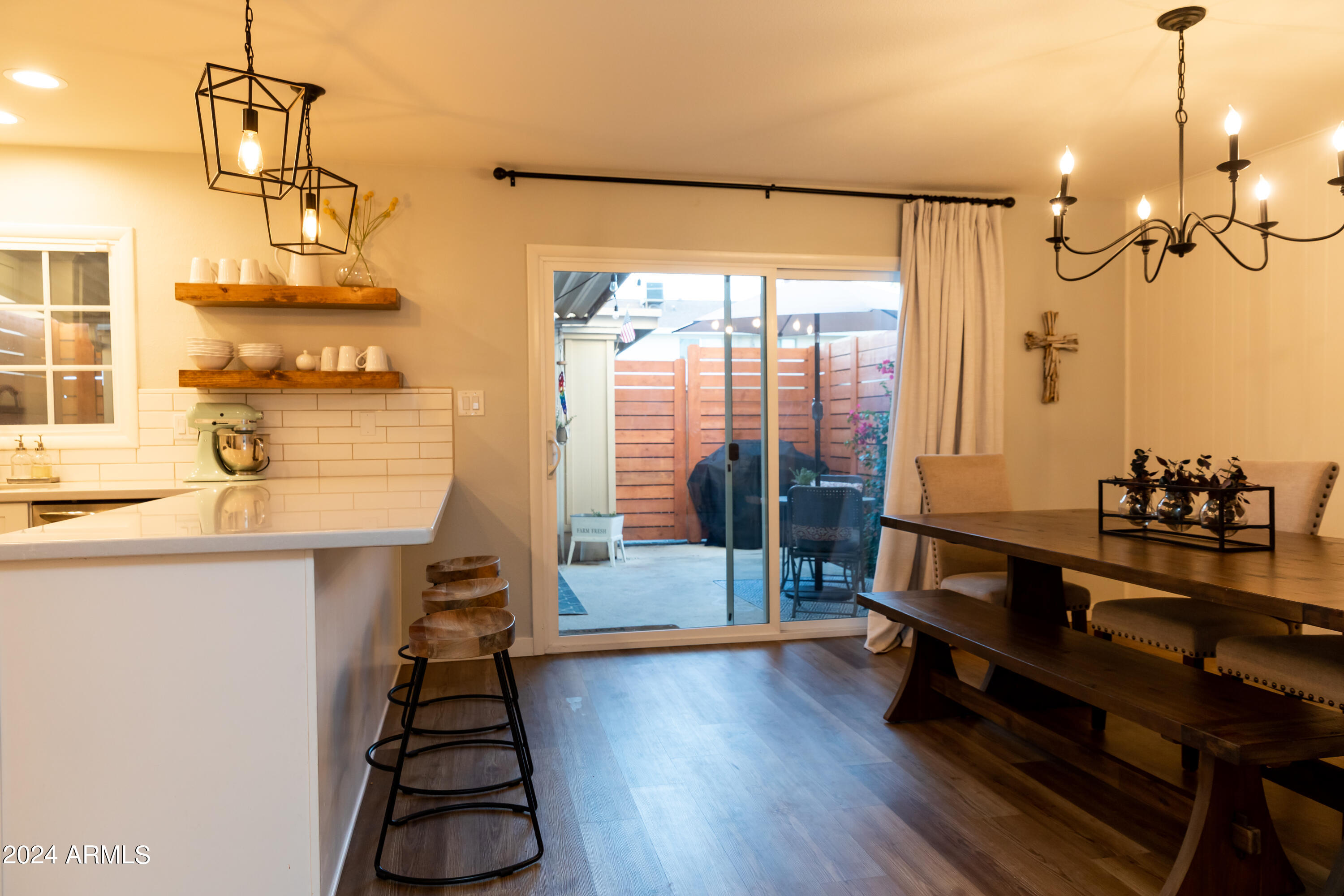 8456 E MONTEBELLO Avenue