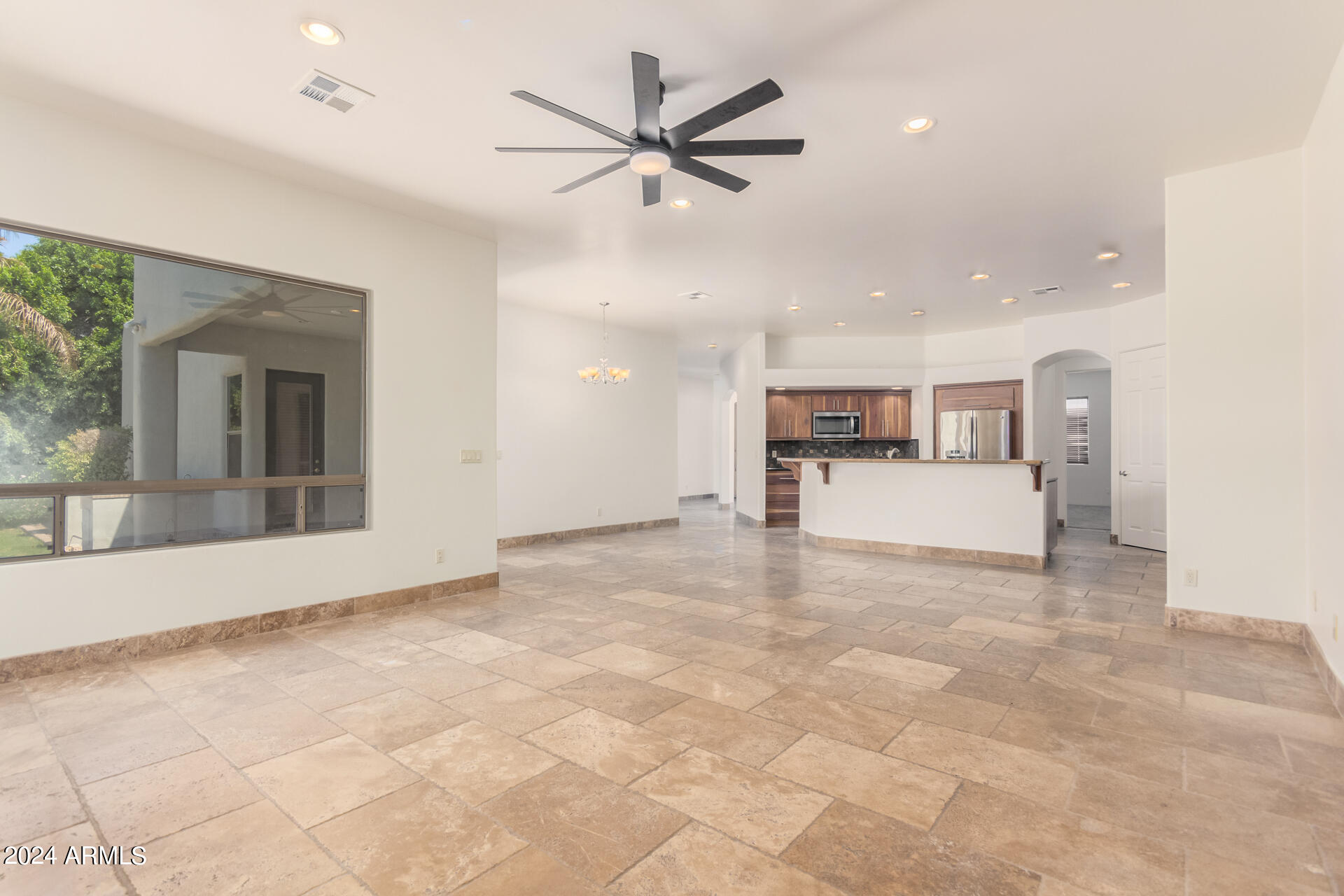 6128 W ALAMEDA Road