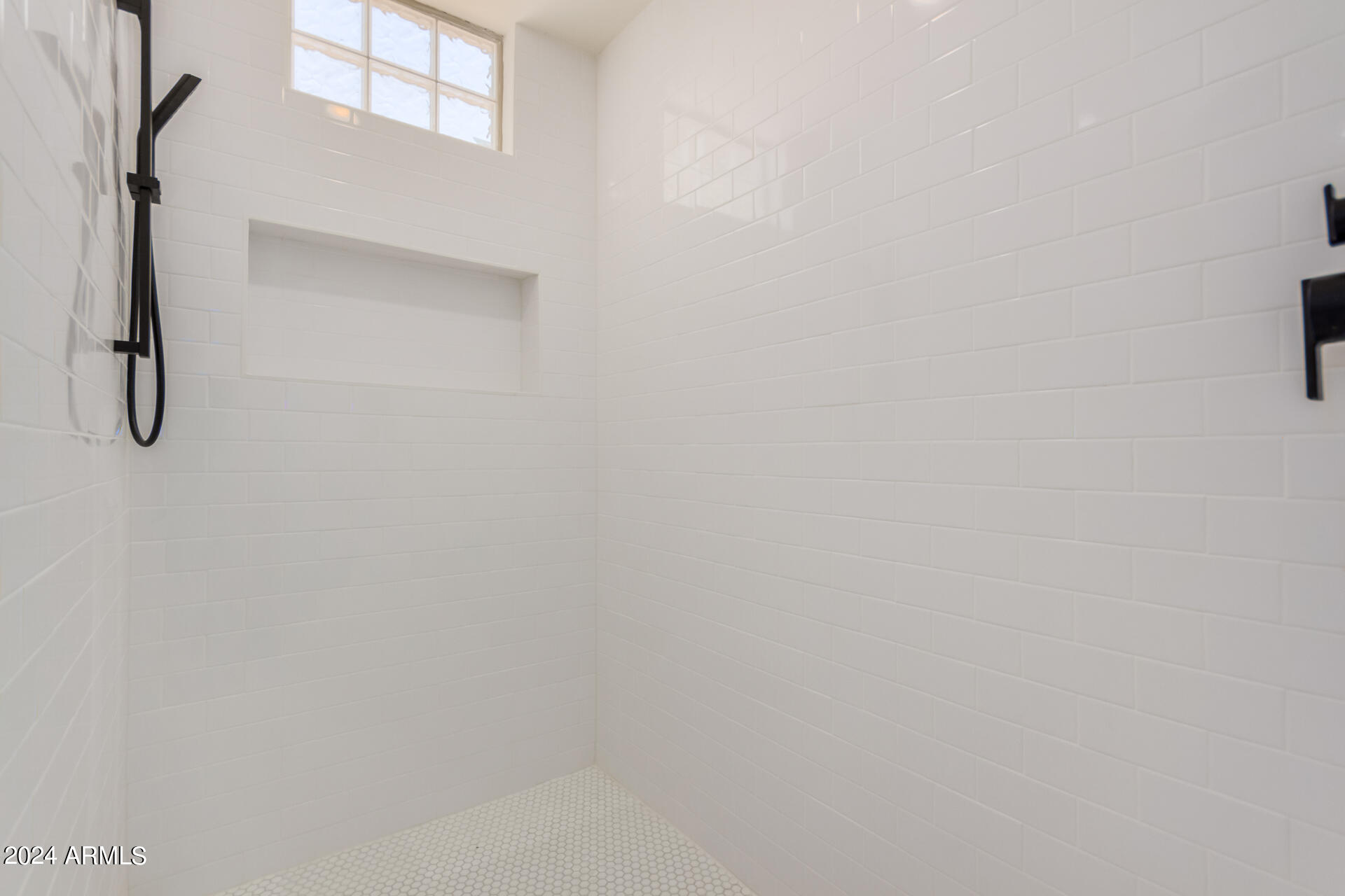 6128 W ALAMEDA Road