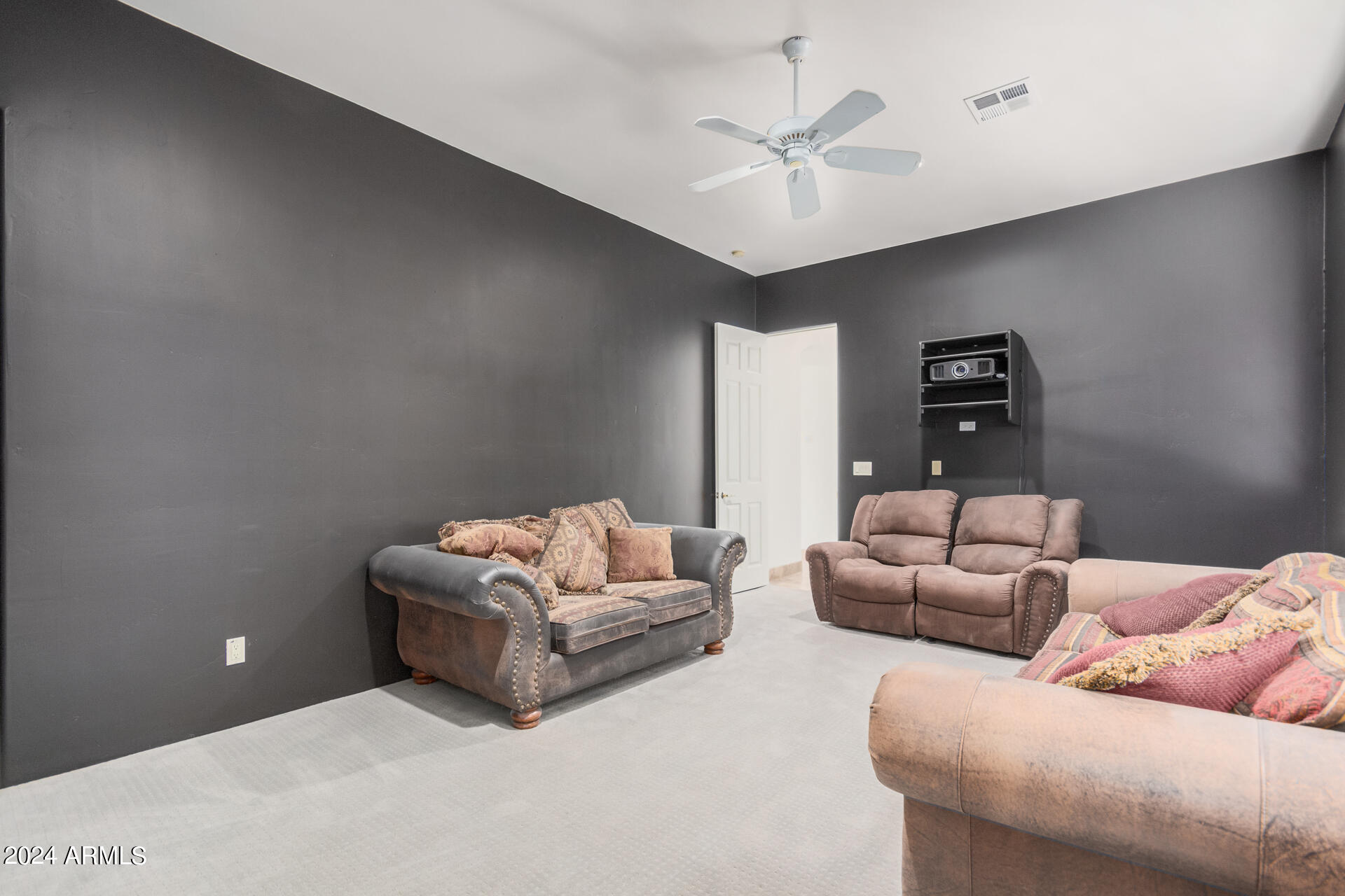 6128 W ALAMEDA Road