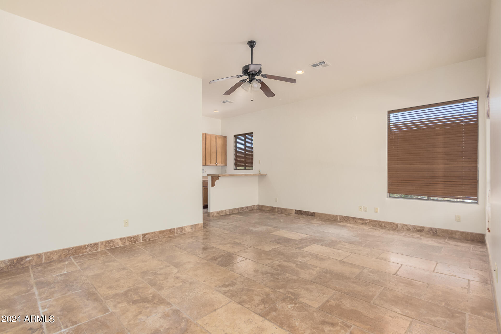 6128 W ALAMEDA Road