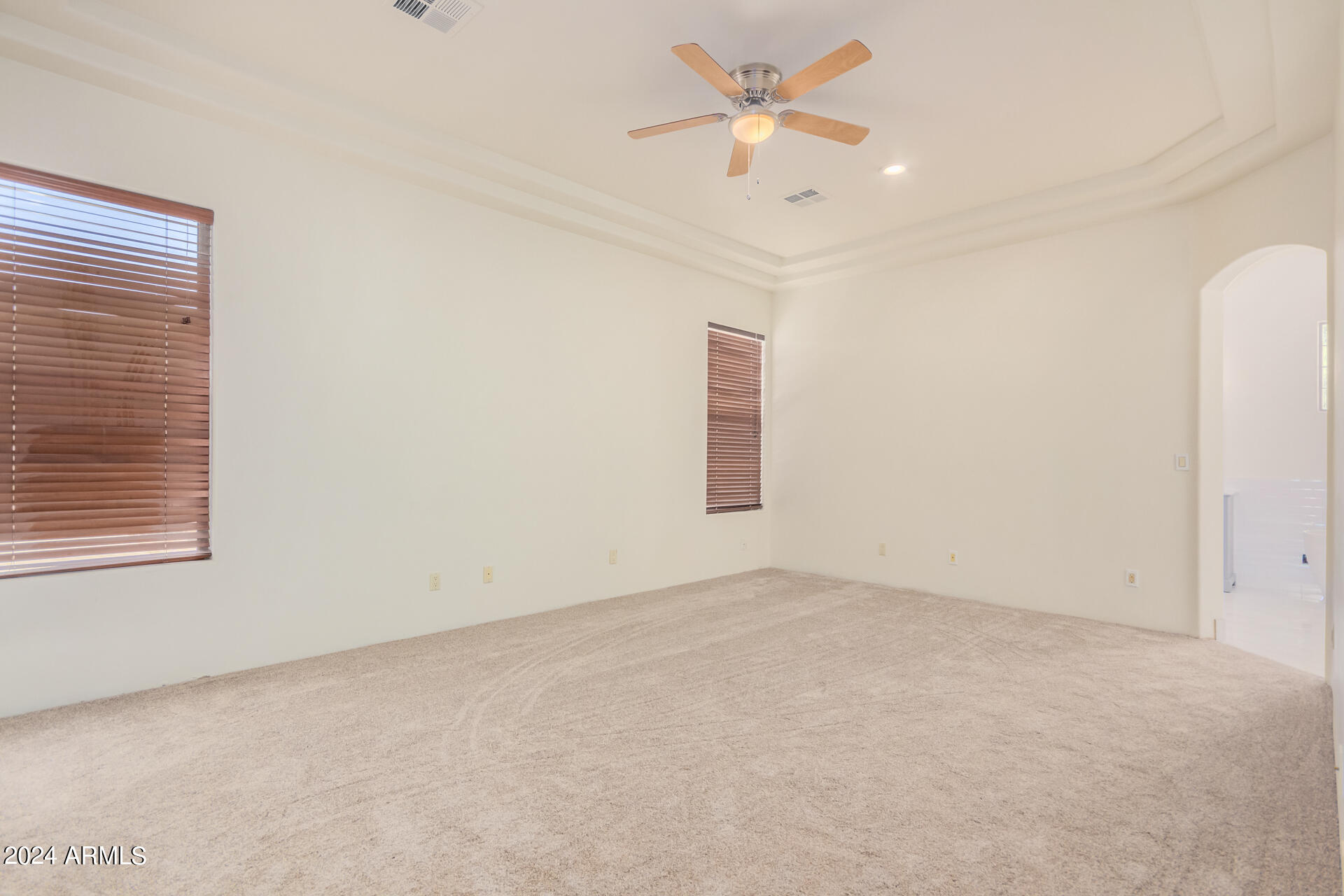 6128 W ALAMEDA Road