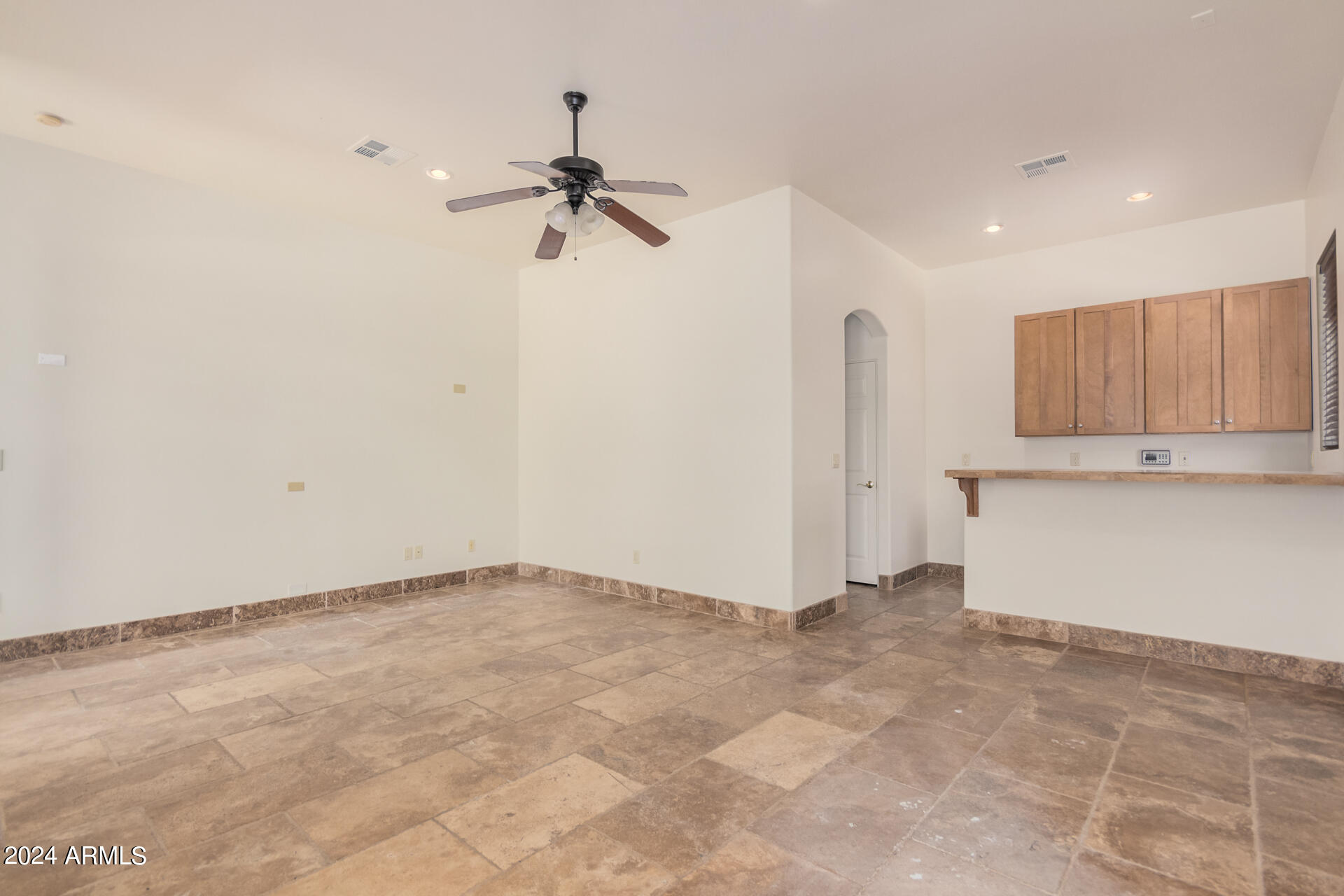 6128 W ALAMEDA Road