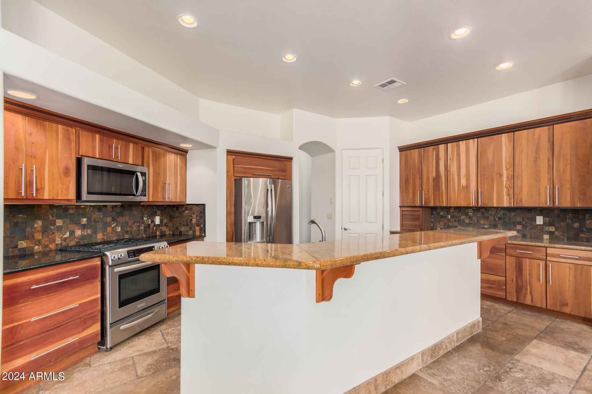 6128 W ALAMEDA Road