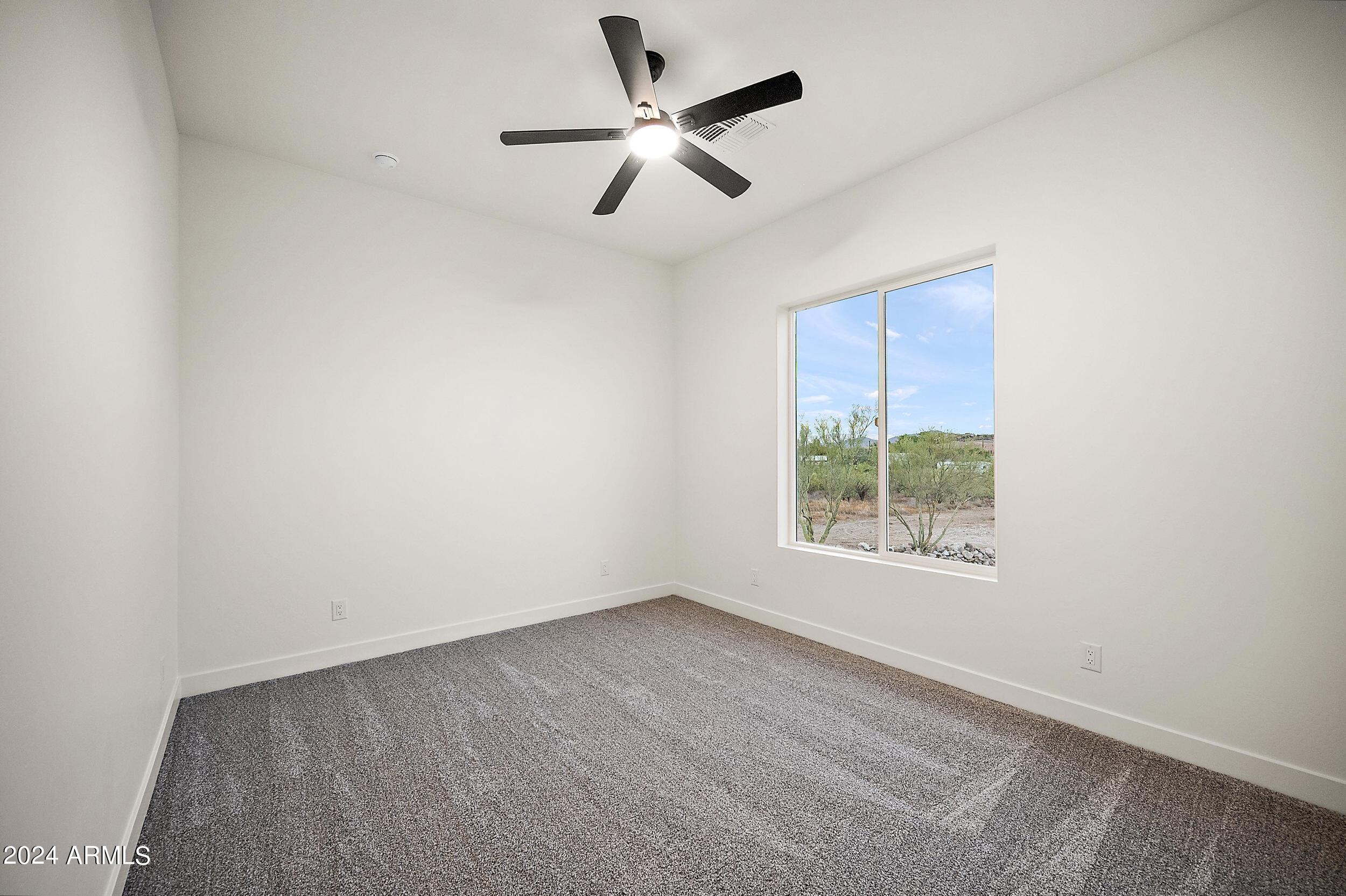 1642 E CIRCLE MOUNTAIN Road