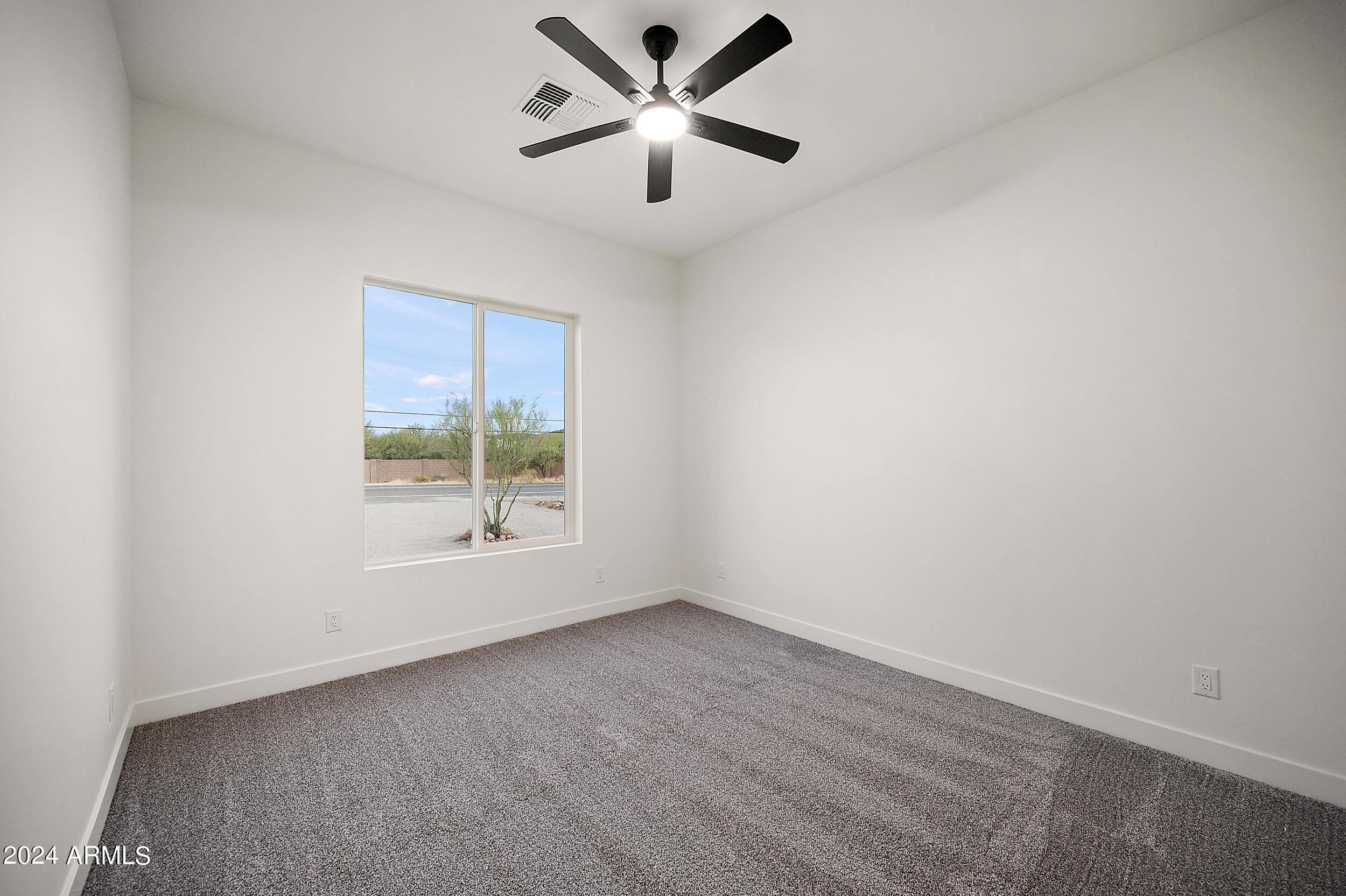 1642 E CIRCLE MOUNTAIN Road