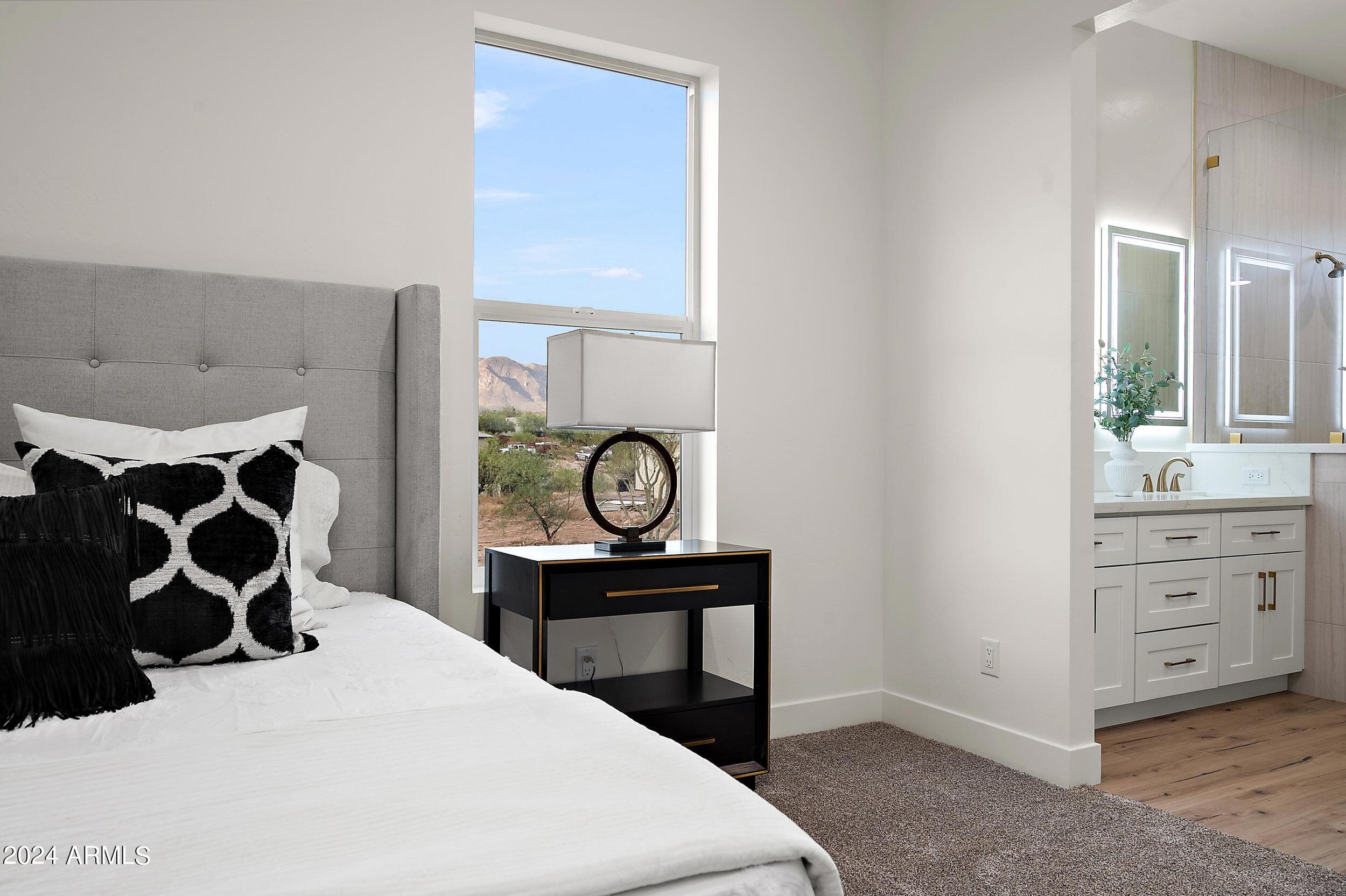 1642 E CIRCLE MOUNTAIN Road