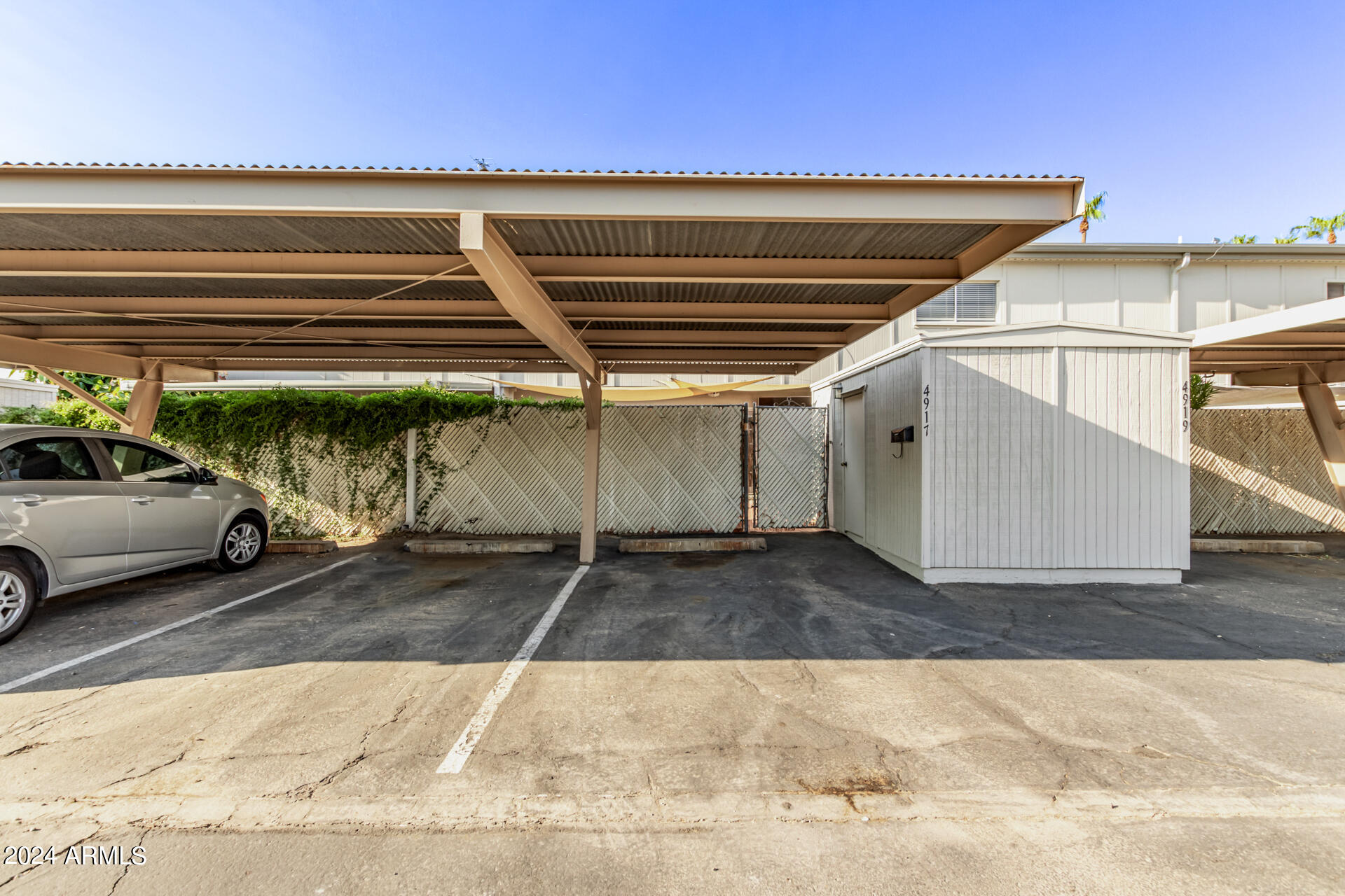 4917 N GRANITE REEF Road