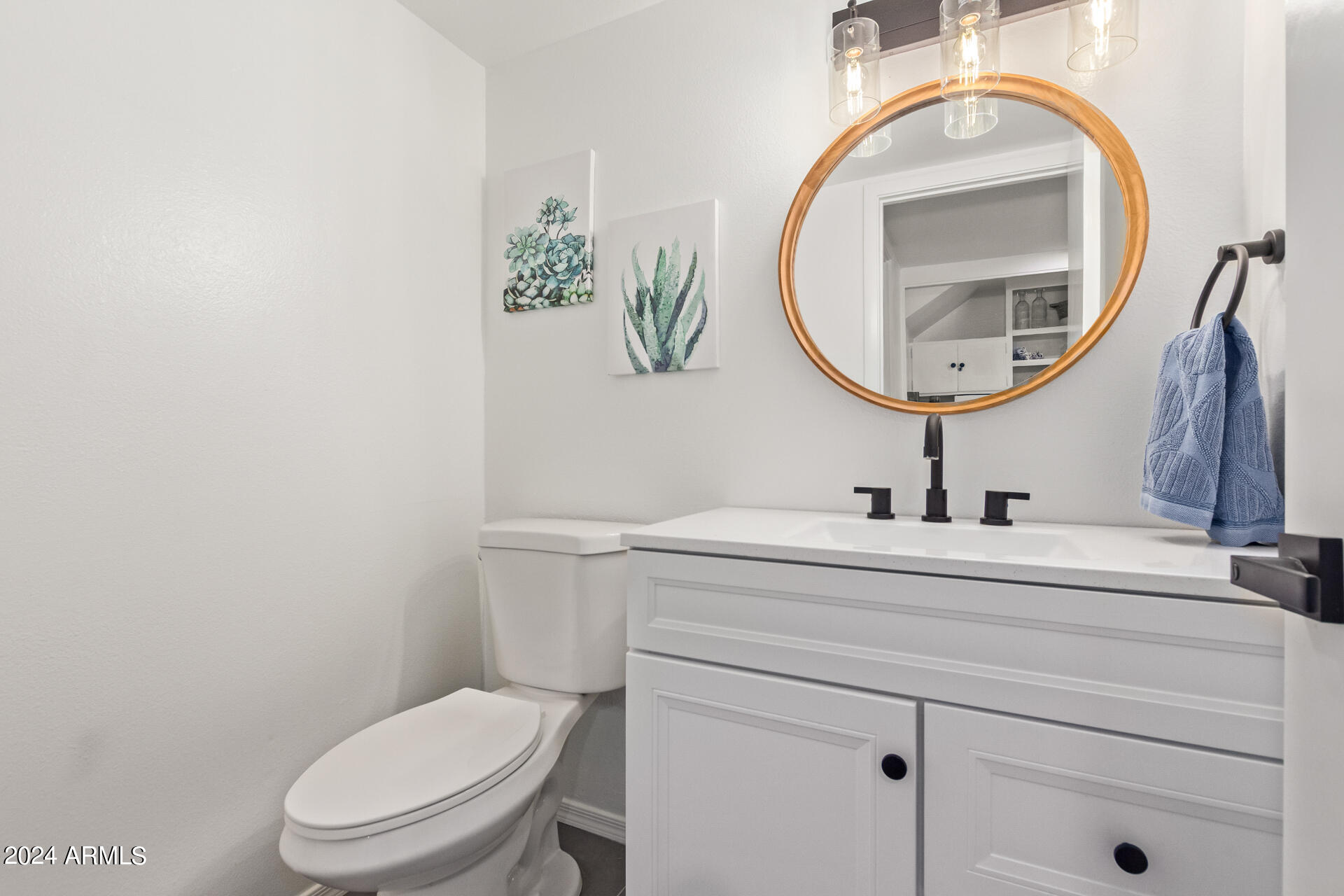 4917 N GRANITE REEF Road