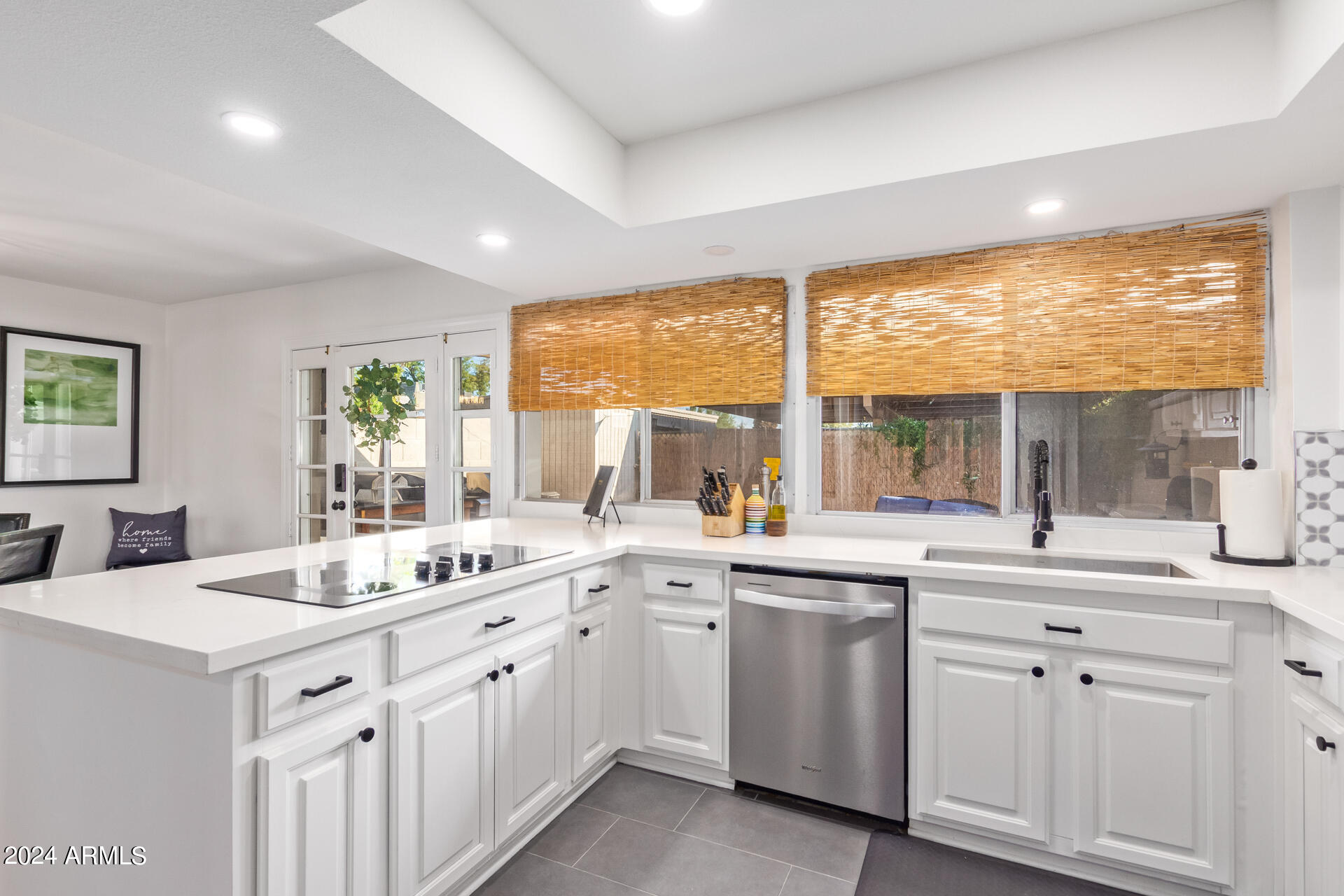 4917 N GRANITE REEF Road