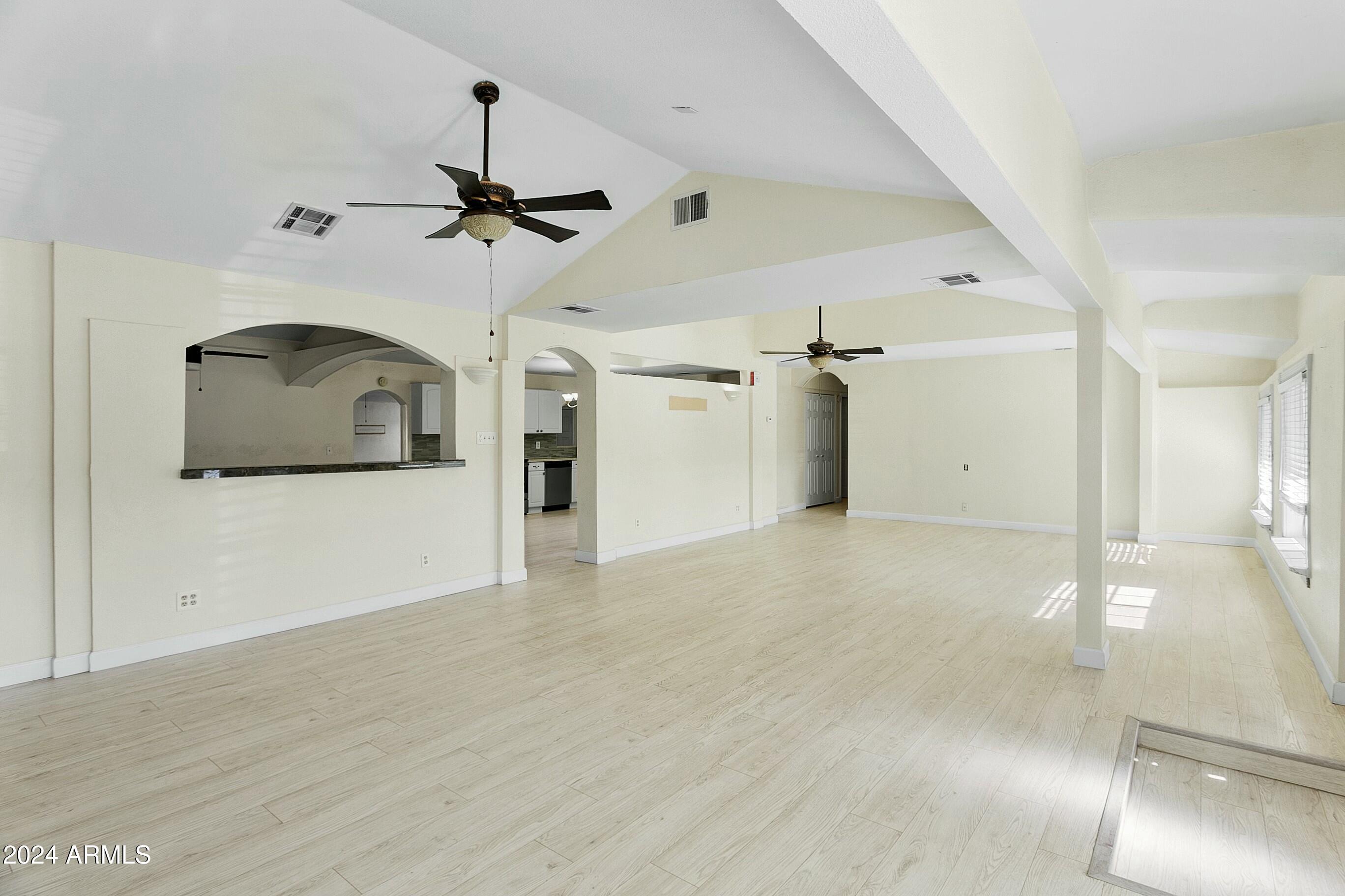 3818 E DESERT COVE Avenue