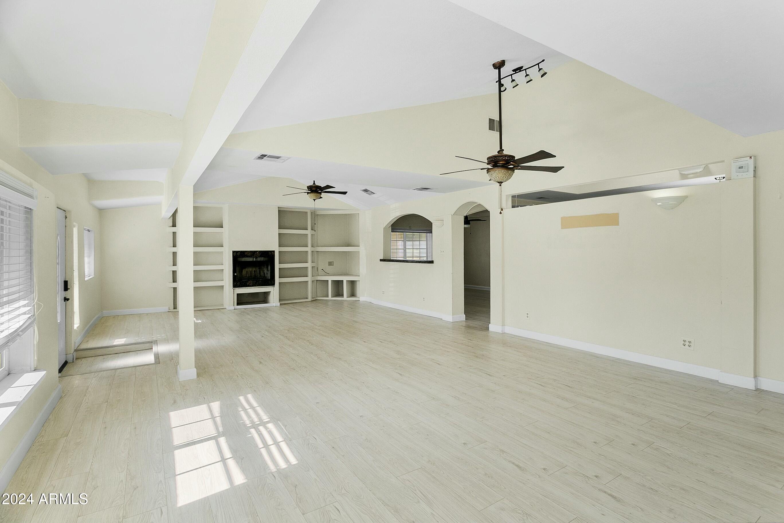 3818 E DESERT COVE Avenue