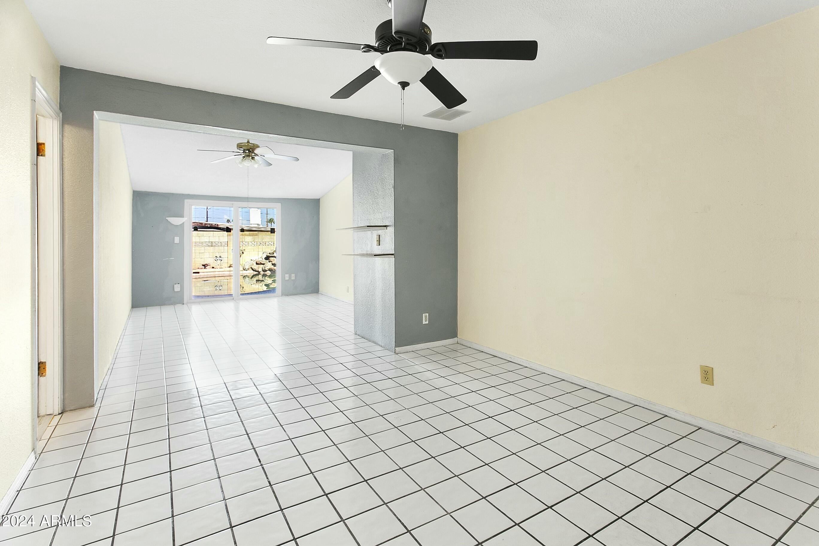 3818 E DESERT COVE Avenue