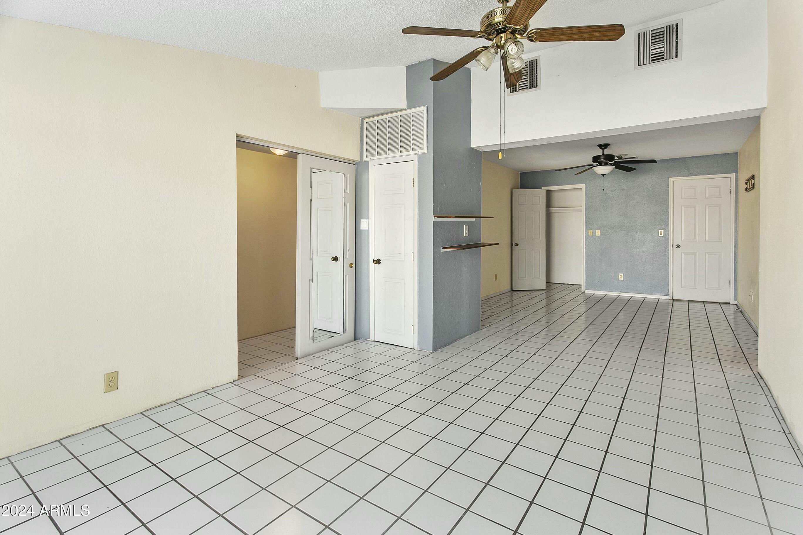 3818 E DESERT COVE Avenue