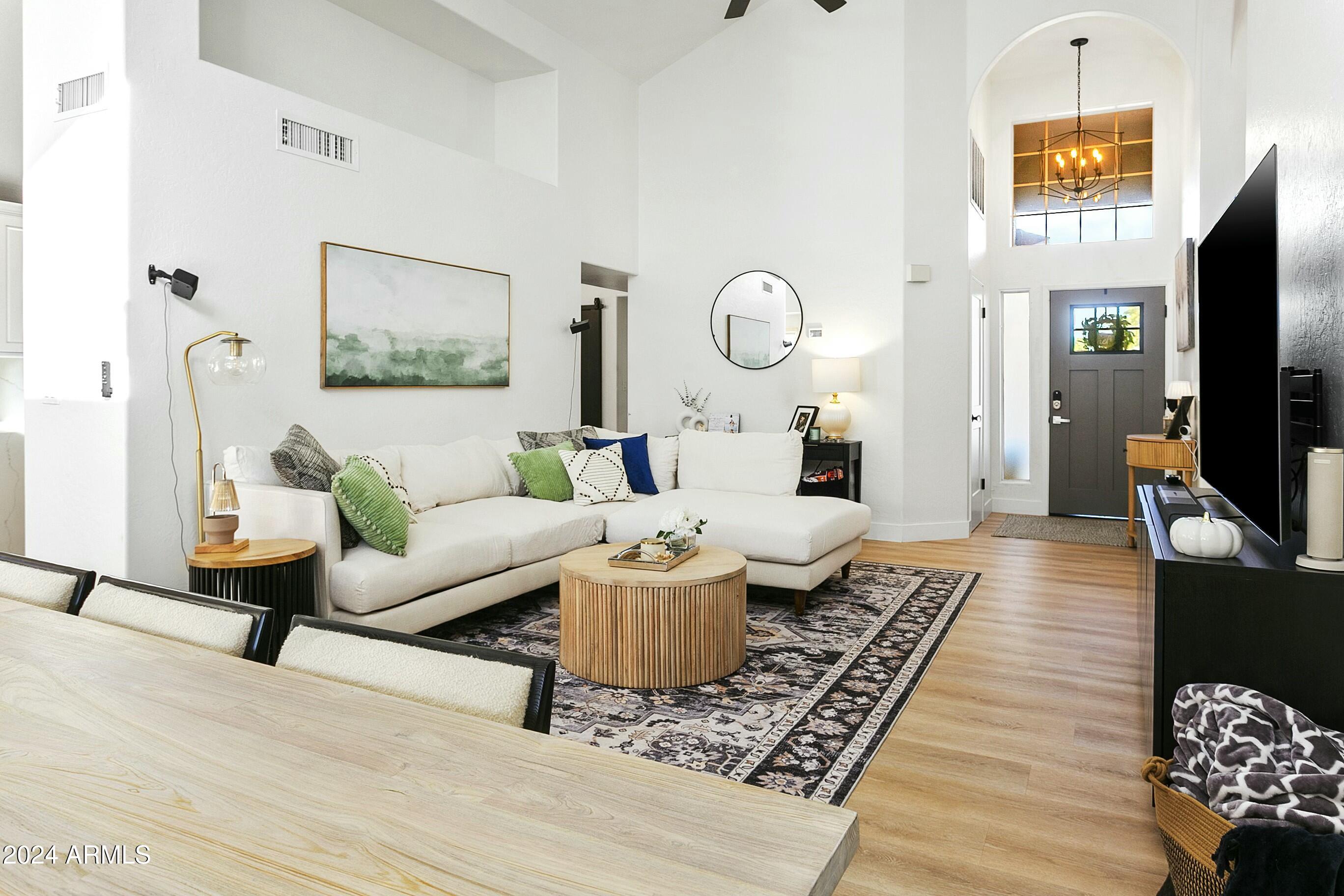 4601 E DESERT CACTUS Street