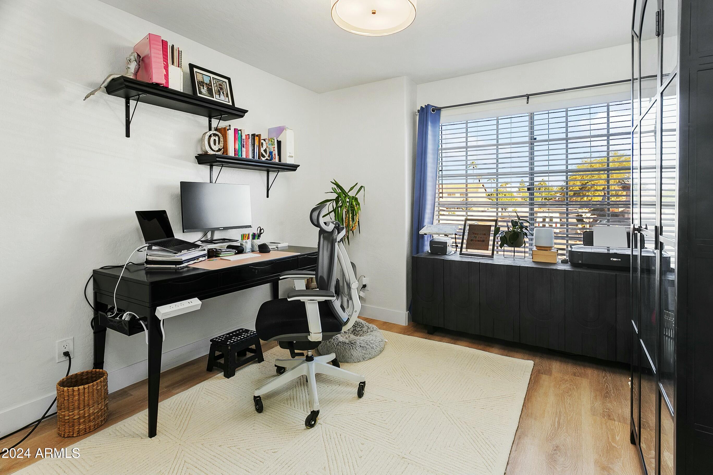 4601 E DESERT CACTUS Street