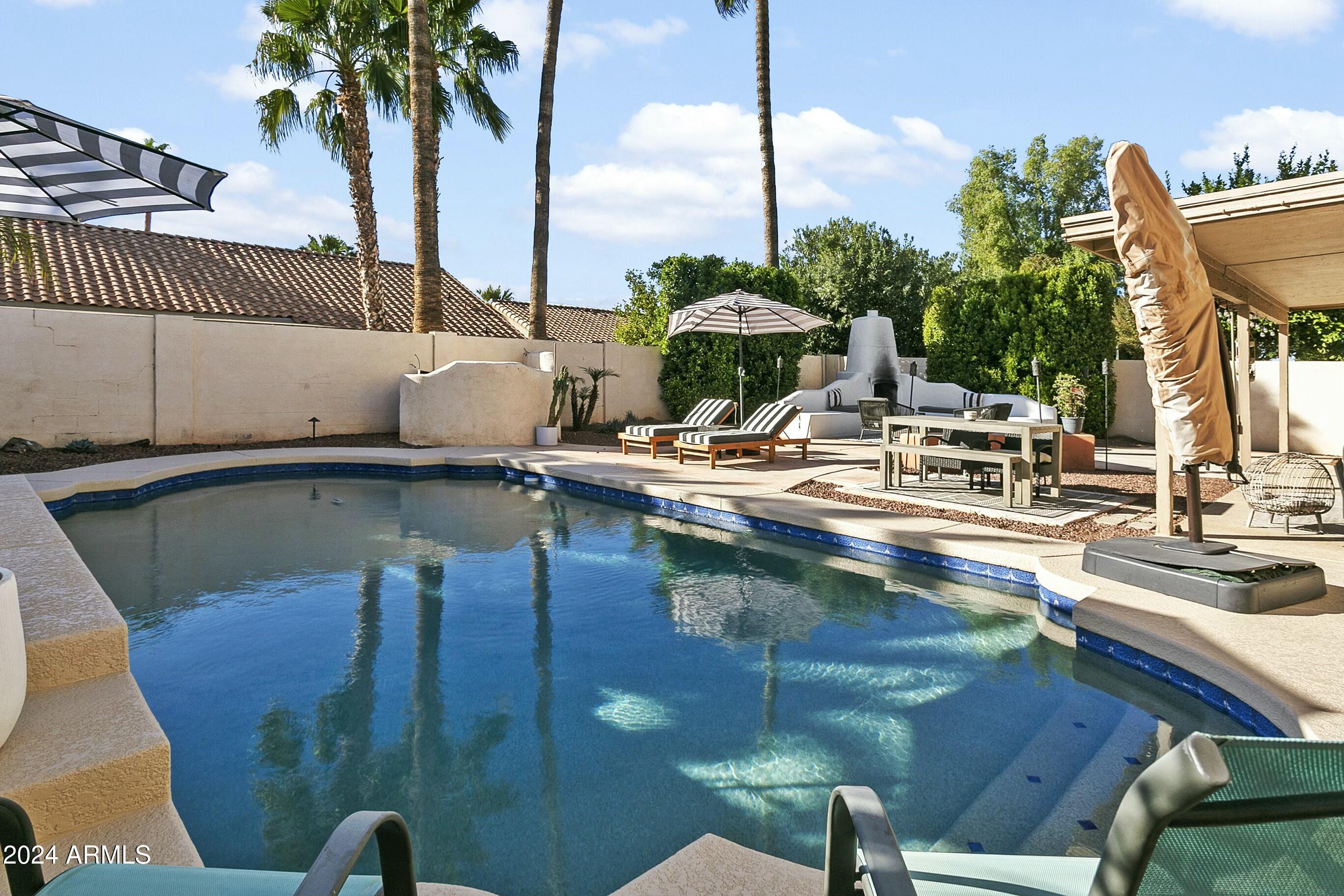 4601 E DESERT CACTUS Street