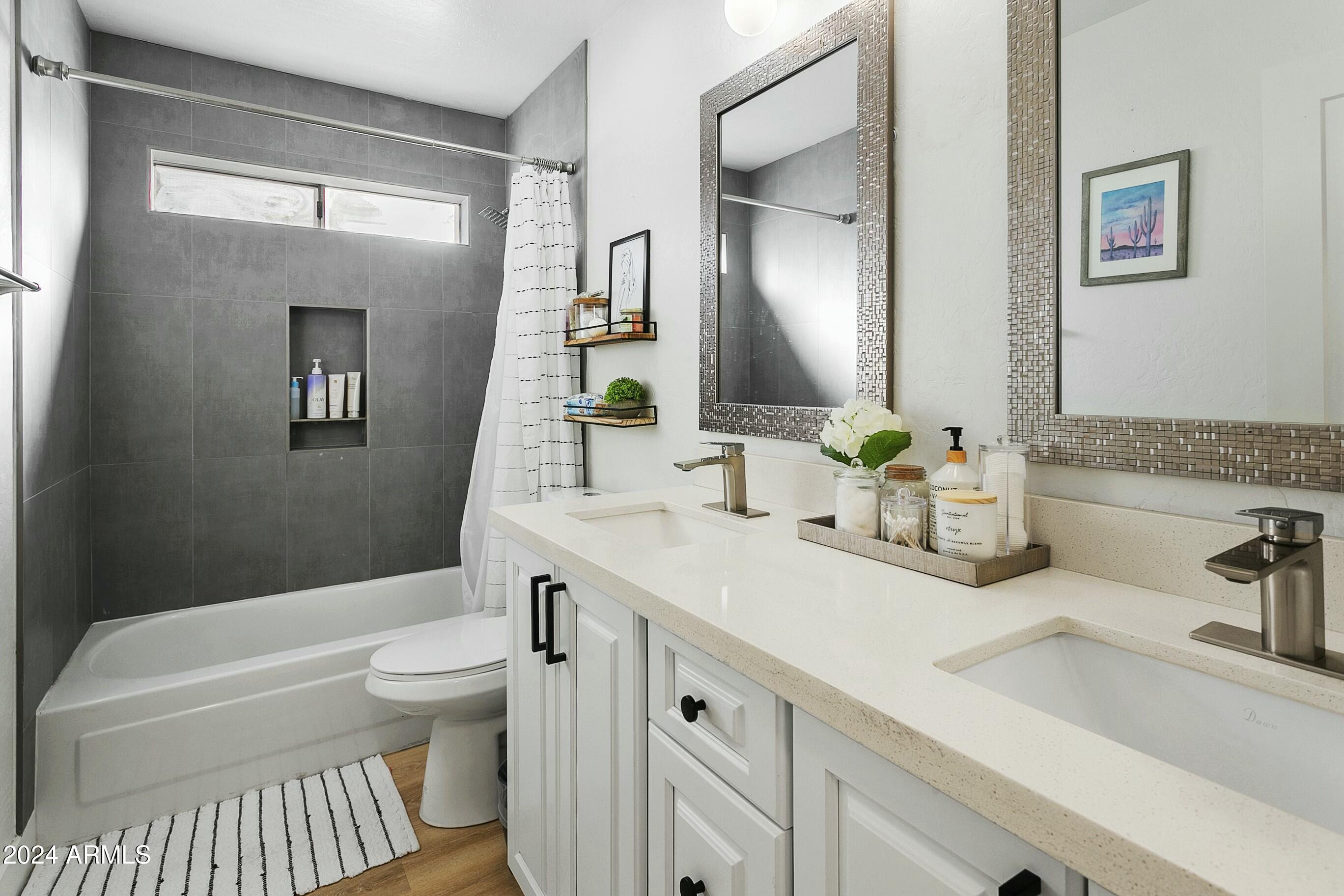 4601 E DESERT CACTUS Street