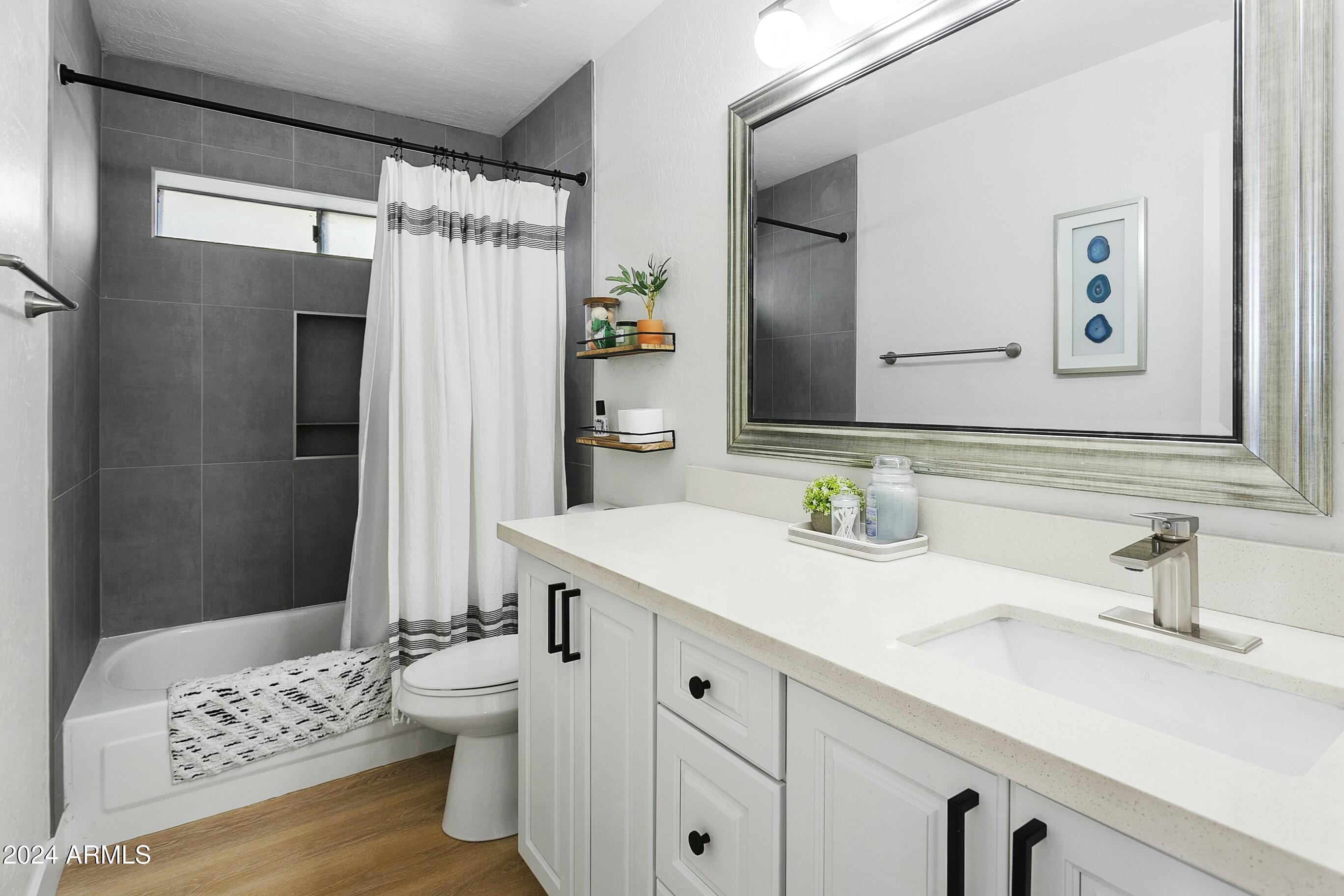 4601 E DESERT CACTUS Street