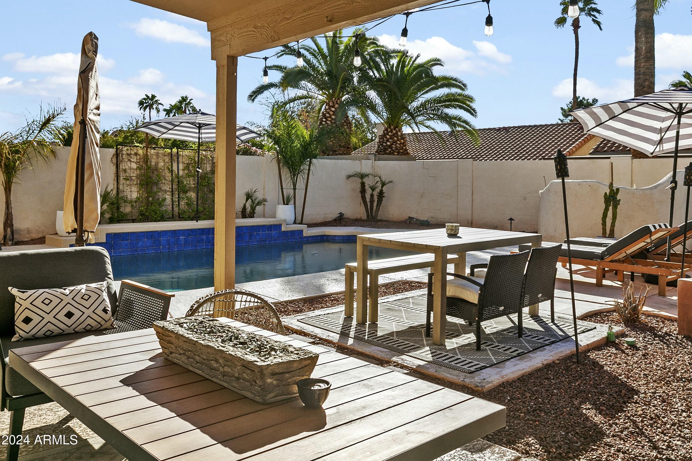 4601 E DESERT CACTUS Street