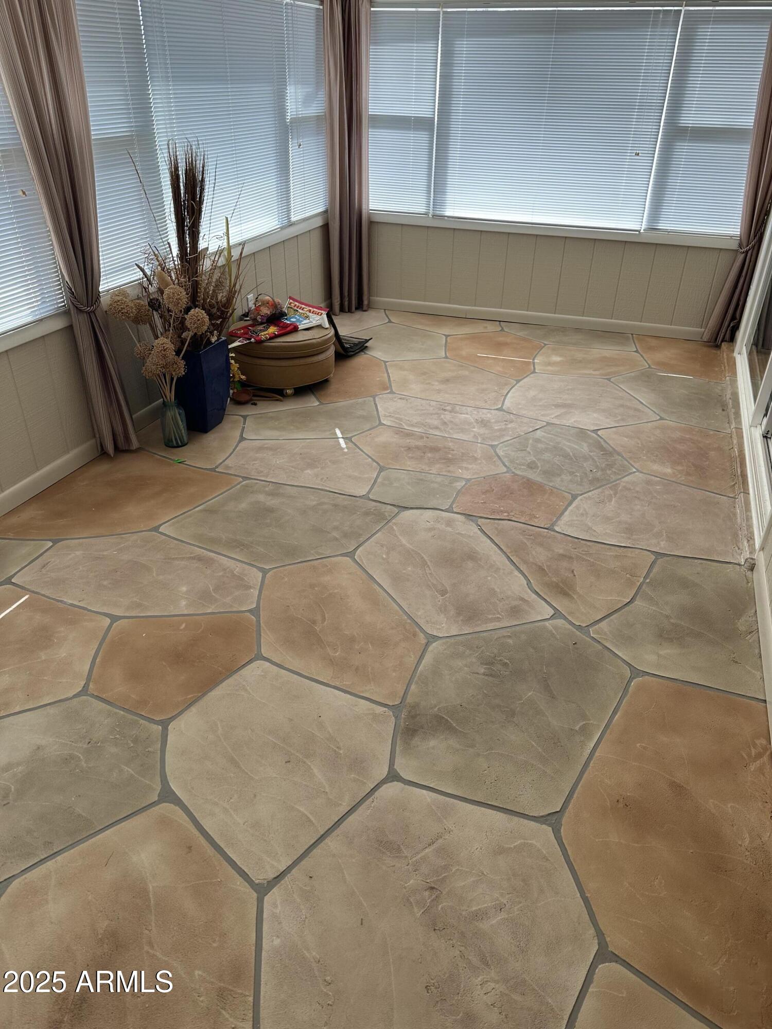 4829 E LAKE POINT Circle