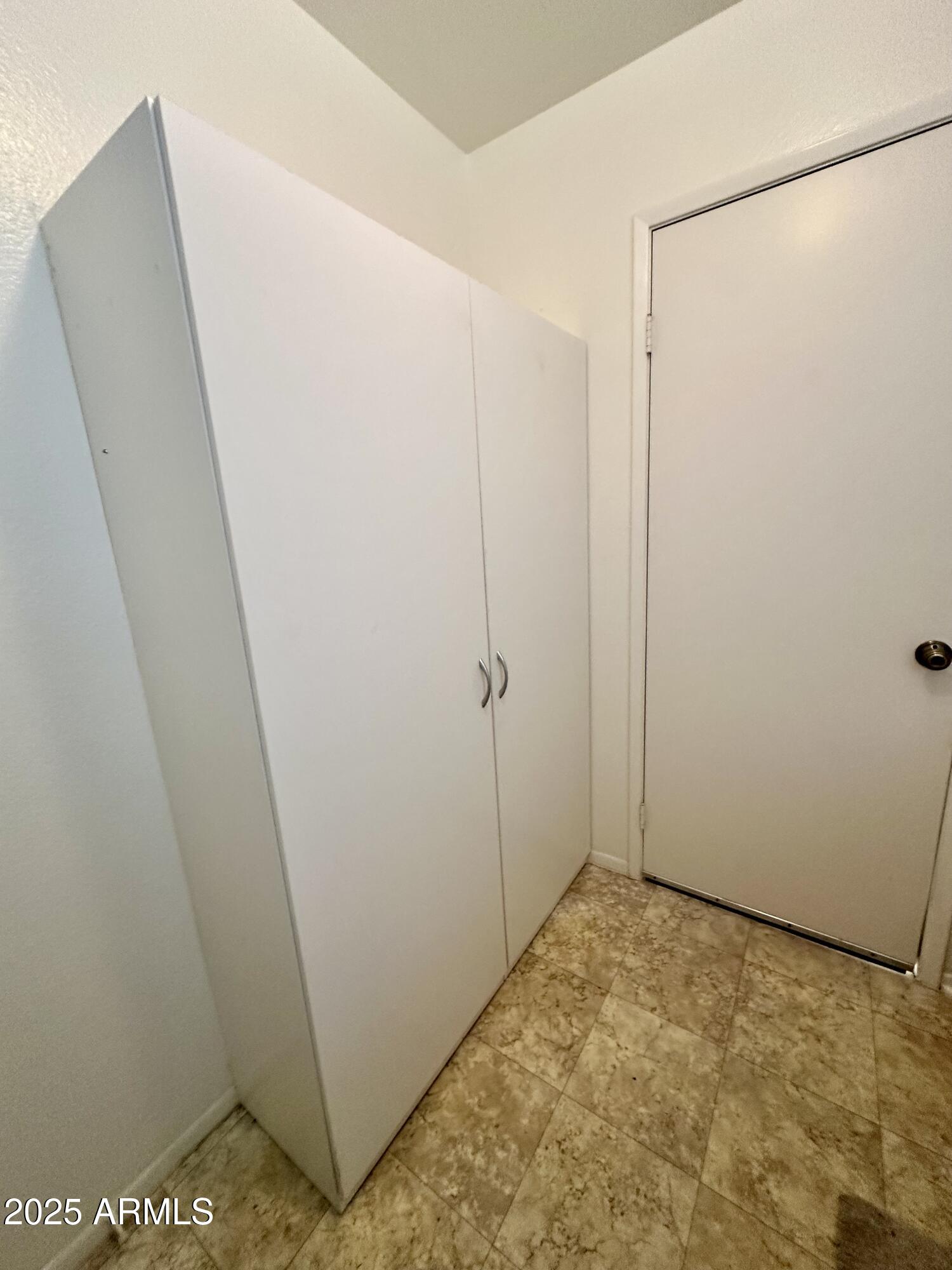 4829 E LAKE POINT Circle